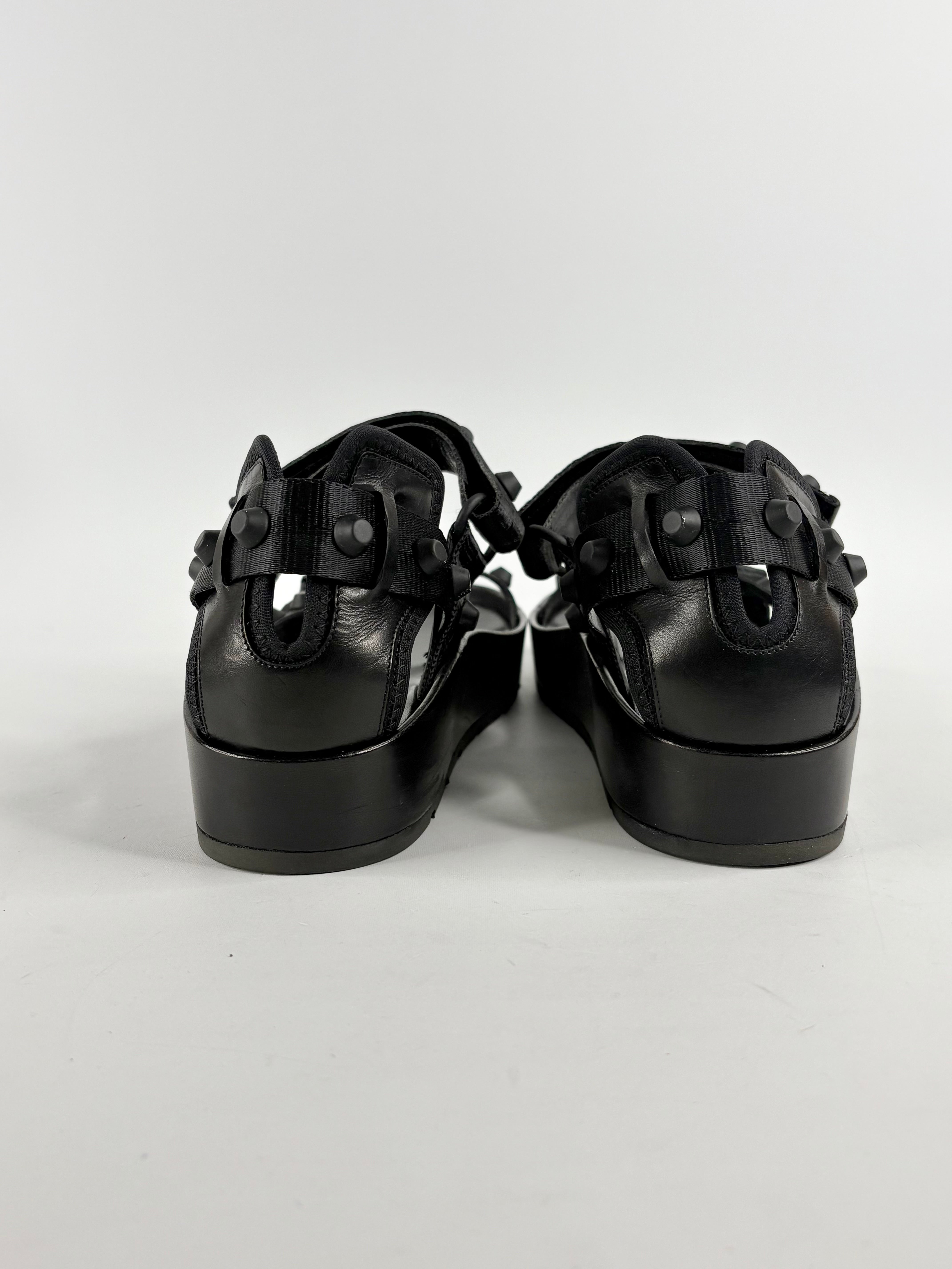 Balenciaga Black Leather 'Arena' Sandals - EU40.5