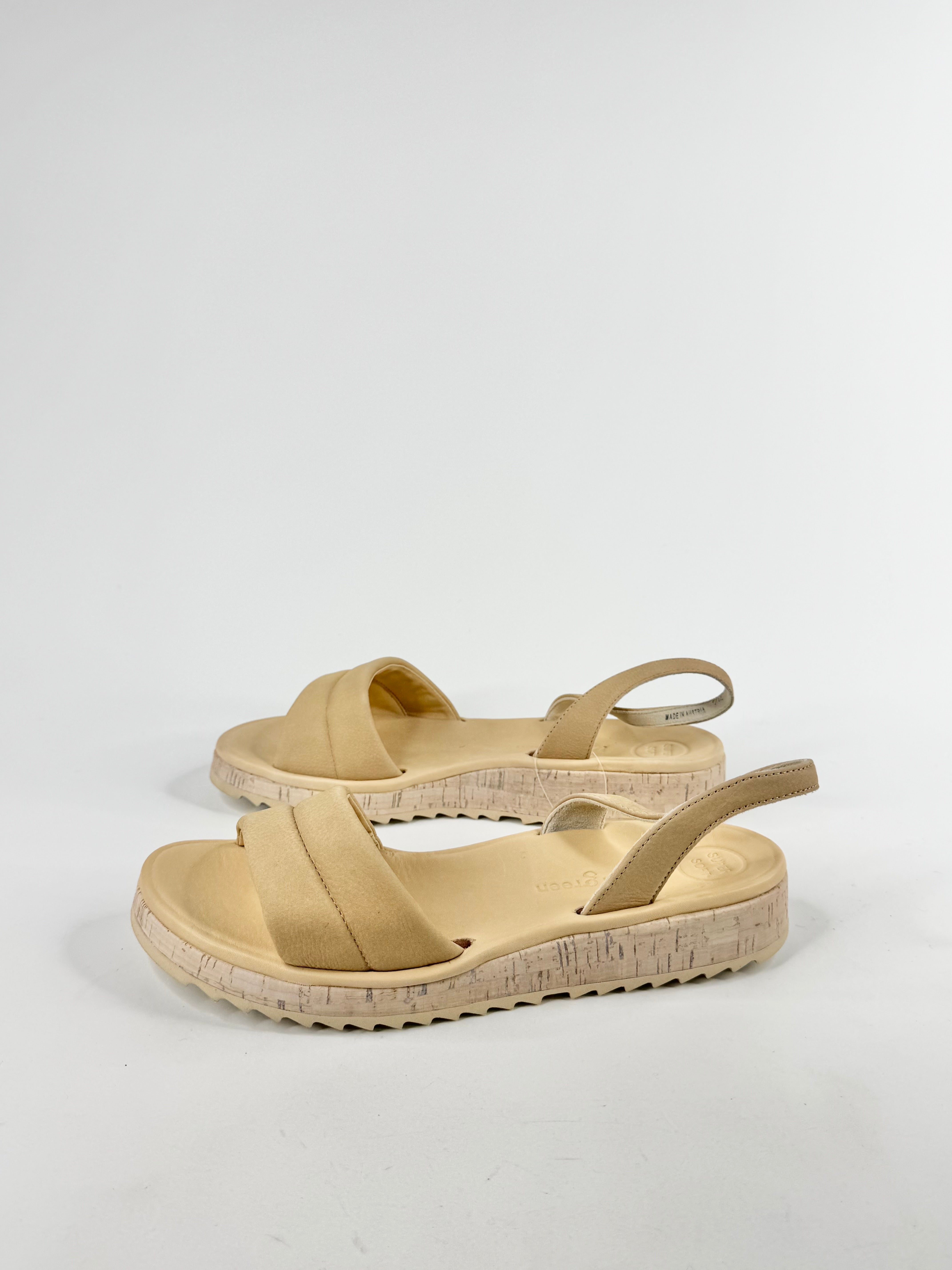 Paul Green Ecru Sandals - EU38
