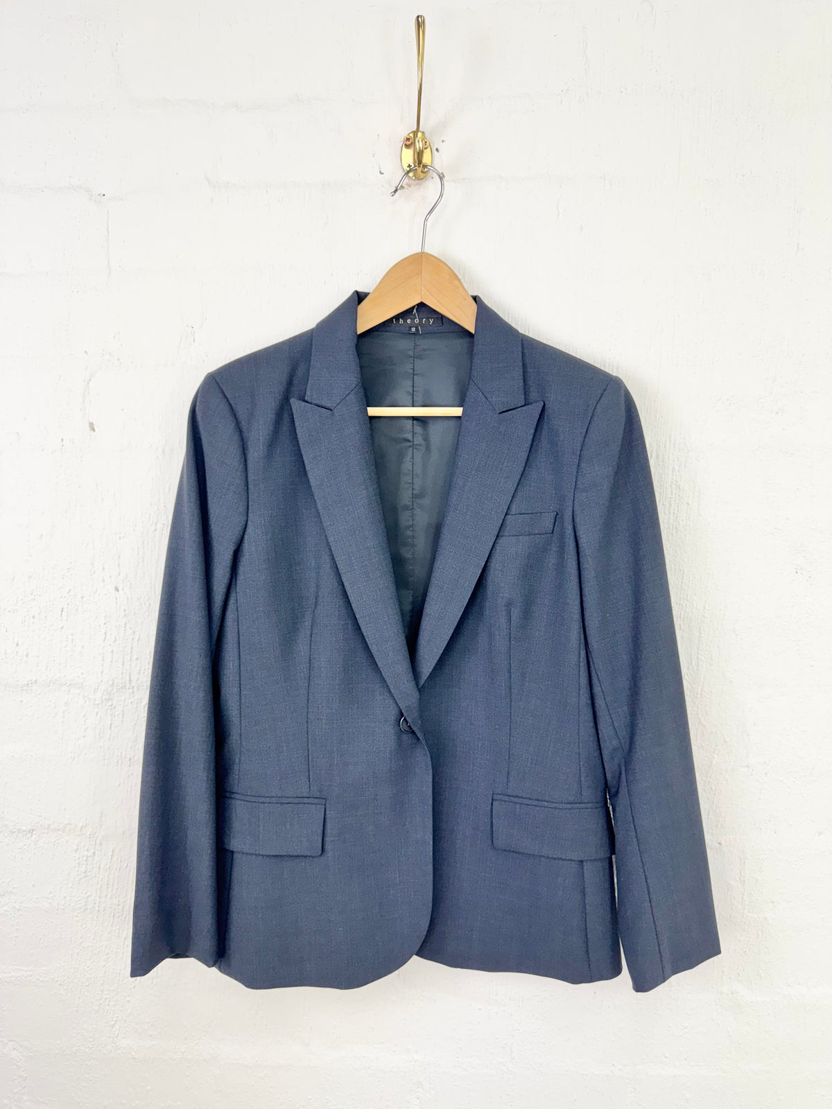 Theory Charcoal Wool Two-Piece Suit - AU10