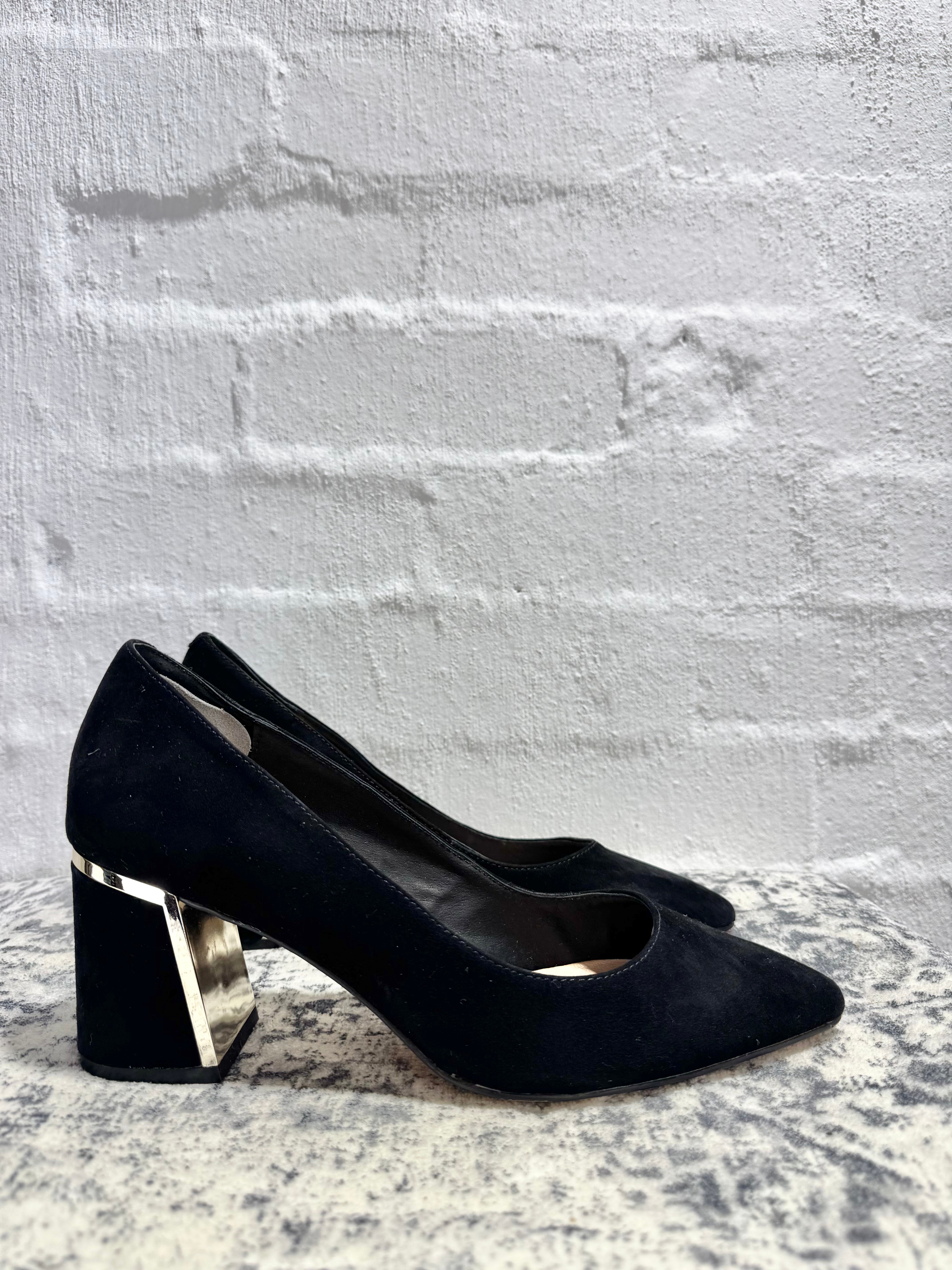 Mi Piaci Black Suede Pointed Toe Block Heel Pumps - EU42