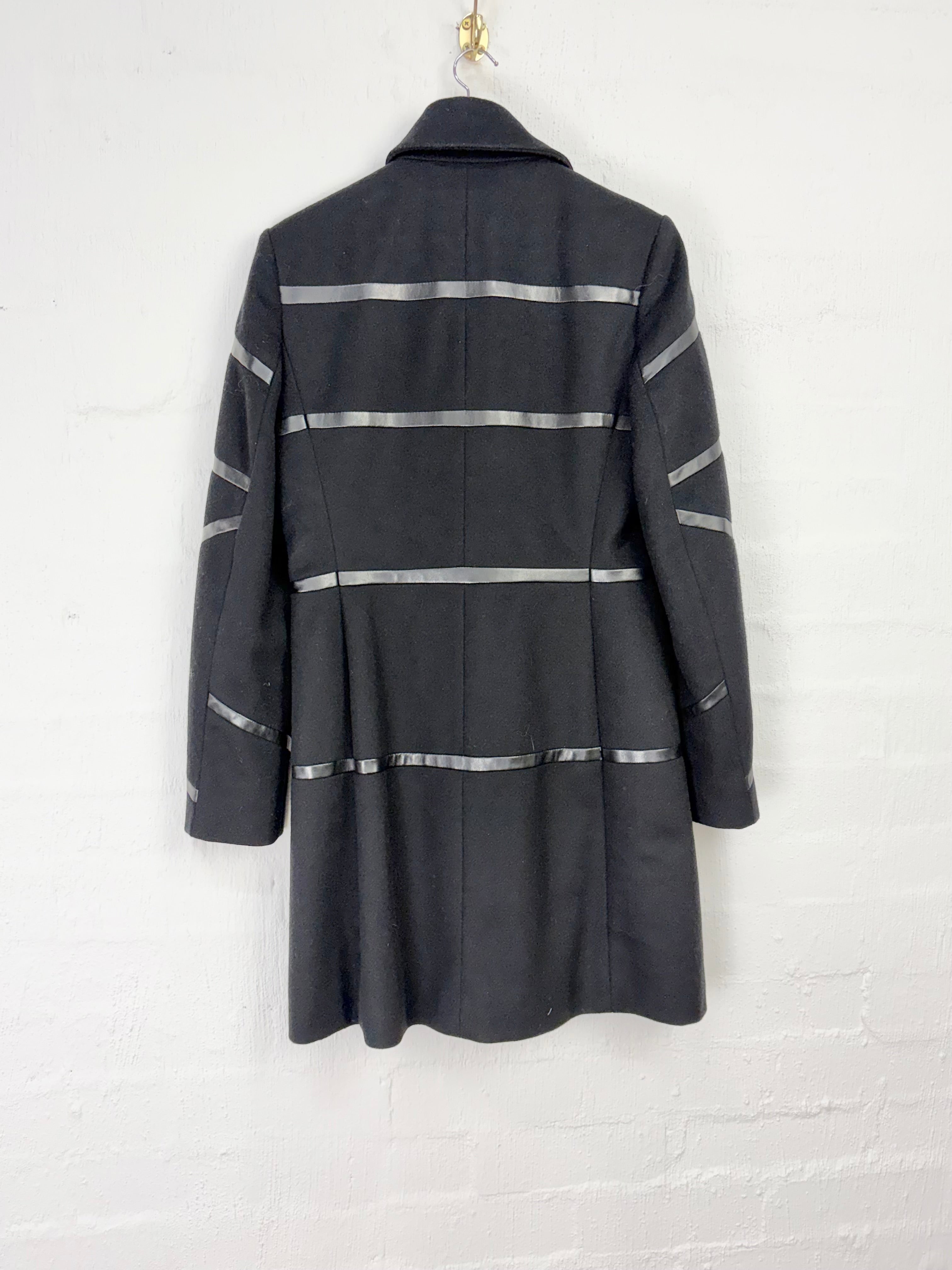 Hugo Boss Black Coat - AU10