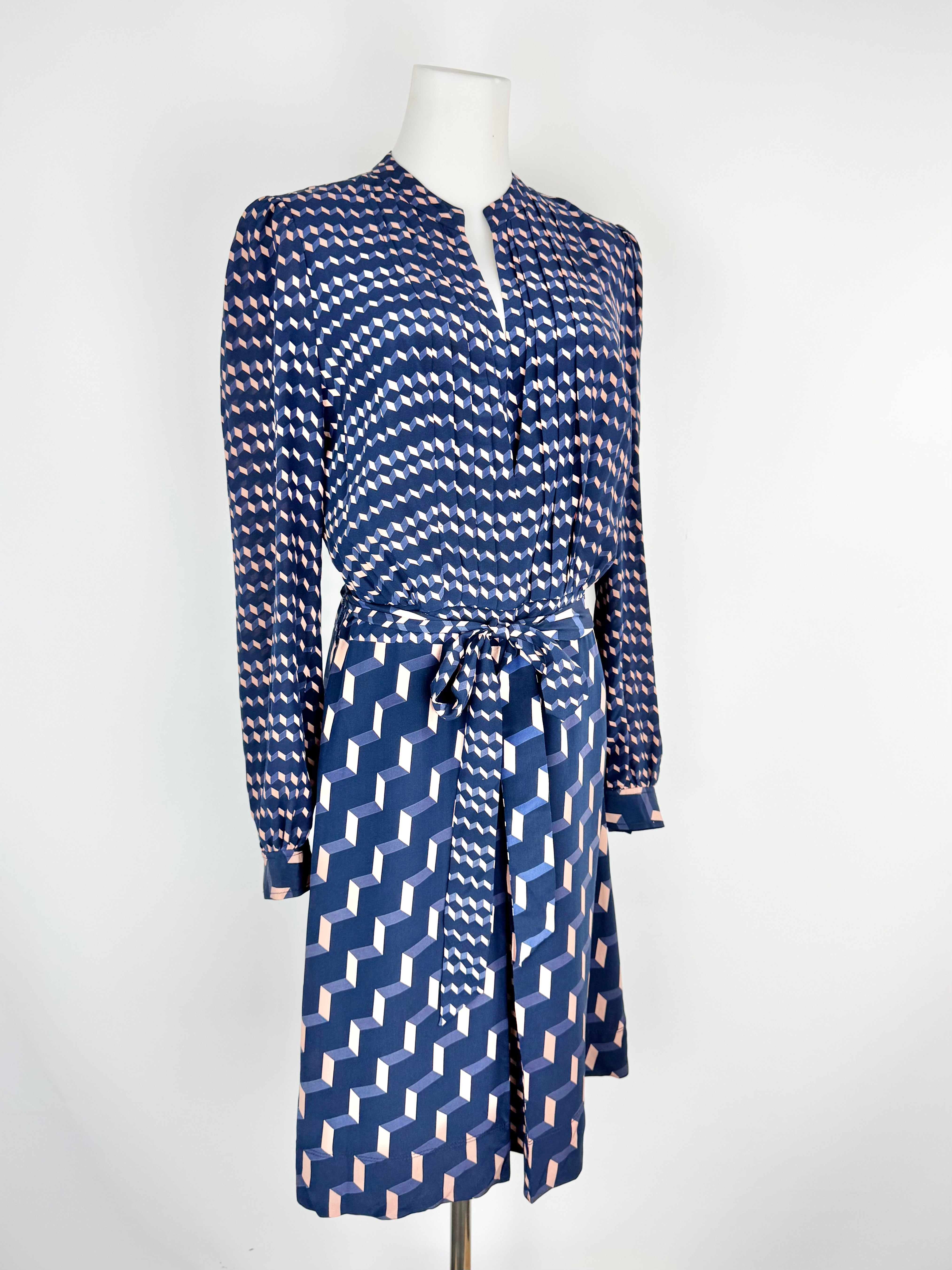 Tory Burch Navy & Peach Geometric Patterned Long Sleeve Silk Dress - AU8