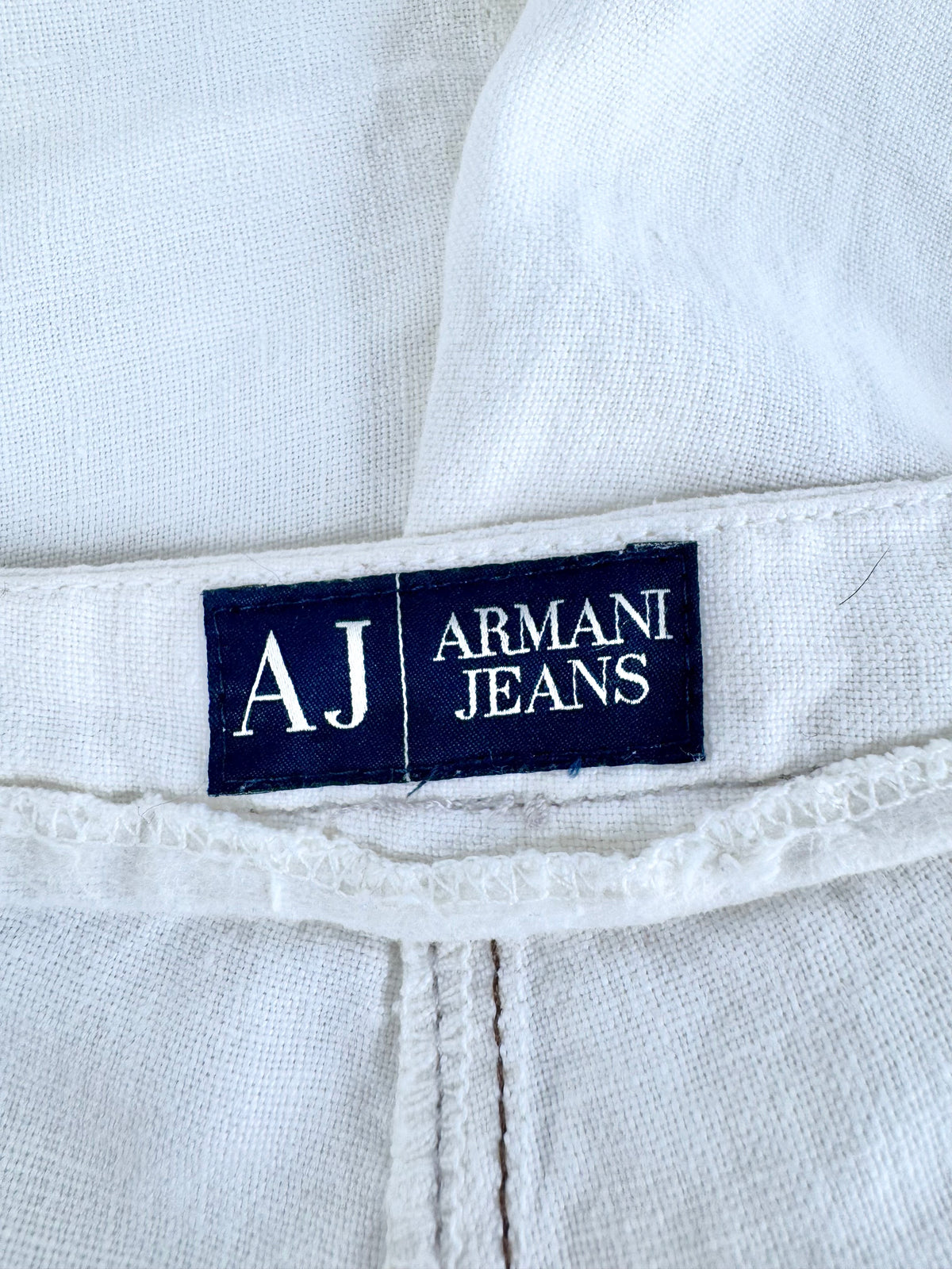 Armani Jeans Whit Linen Capris - 28