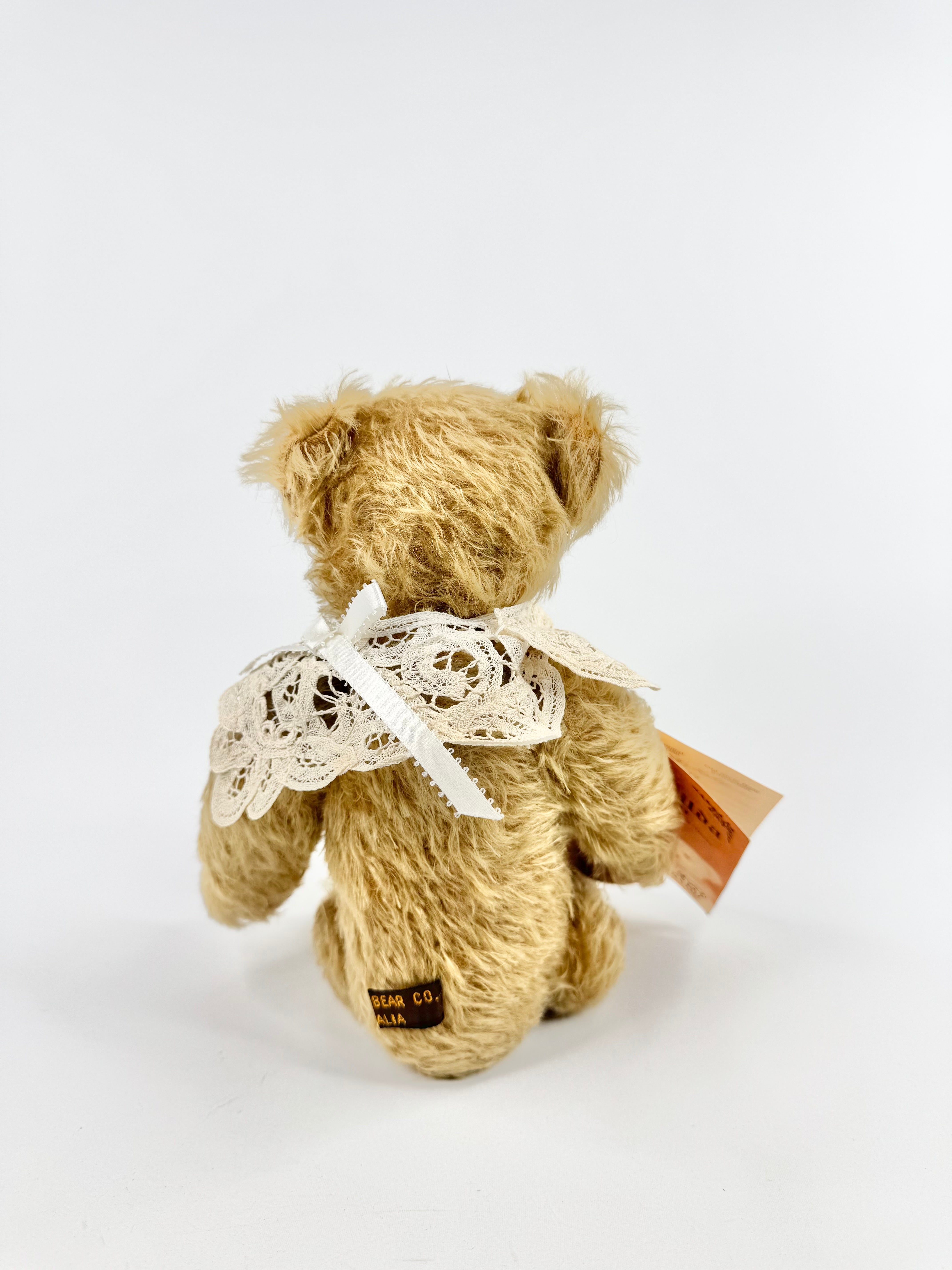 1999 Oz Matilda Bear Co 'Lily' Victorian Traditional Bear