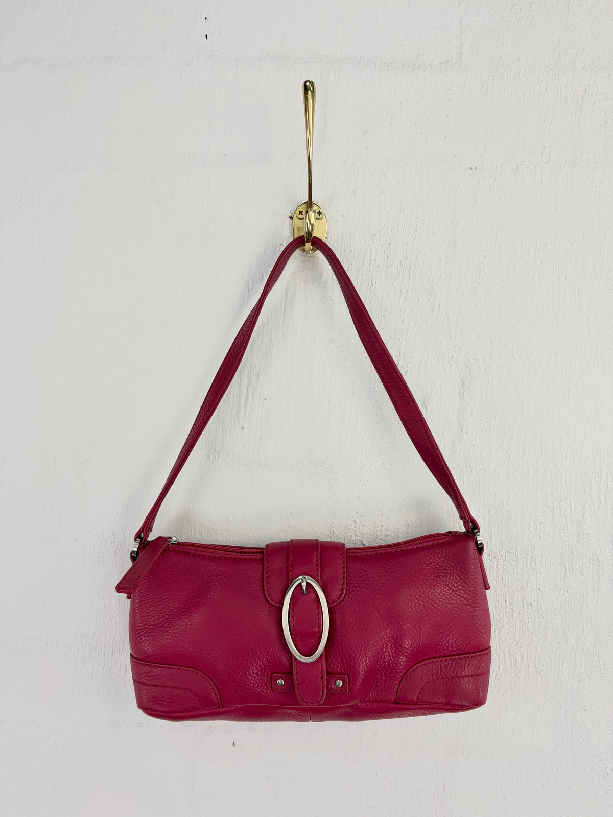 Oroton Fuchsia Leather Baguette