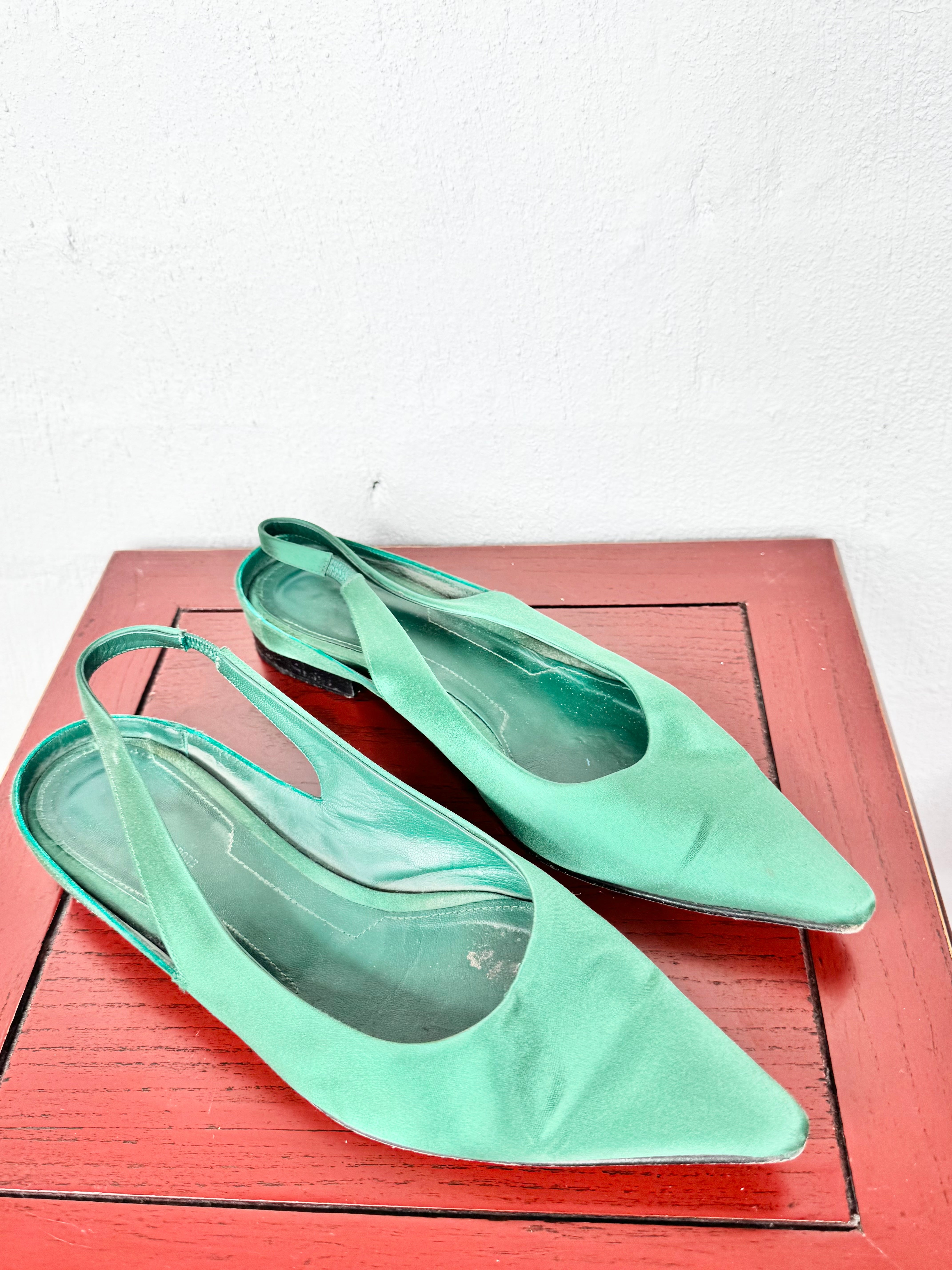 Scanlan Theodore Pine Green Satin Pointed Toe Pumps - EU39