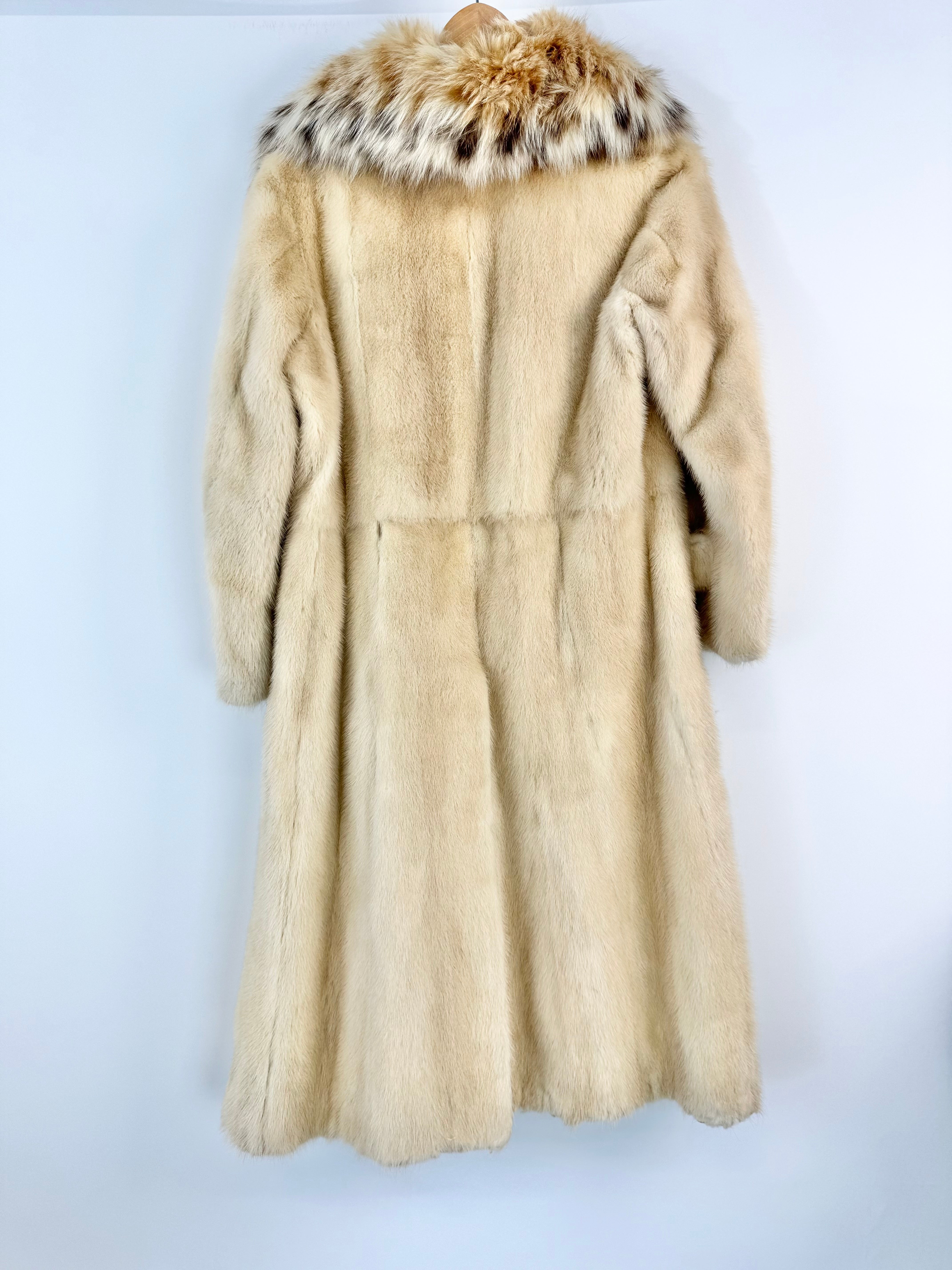 Leafs Beige Long Fur Coat - AU8/10