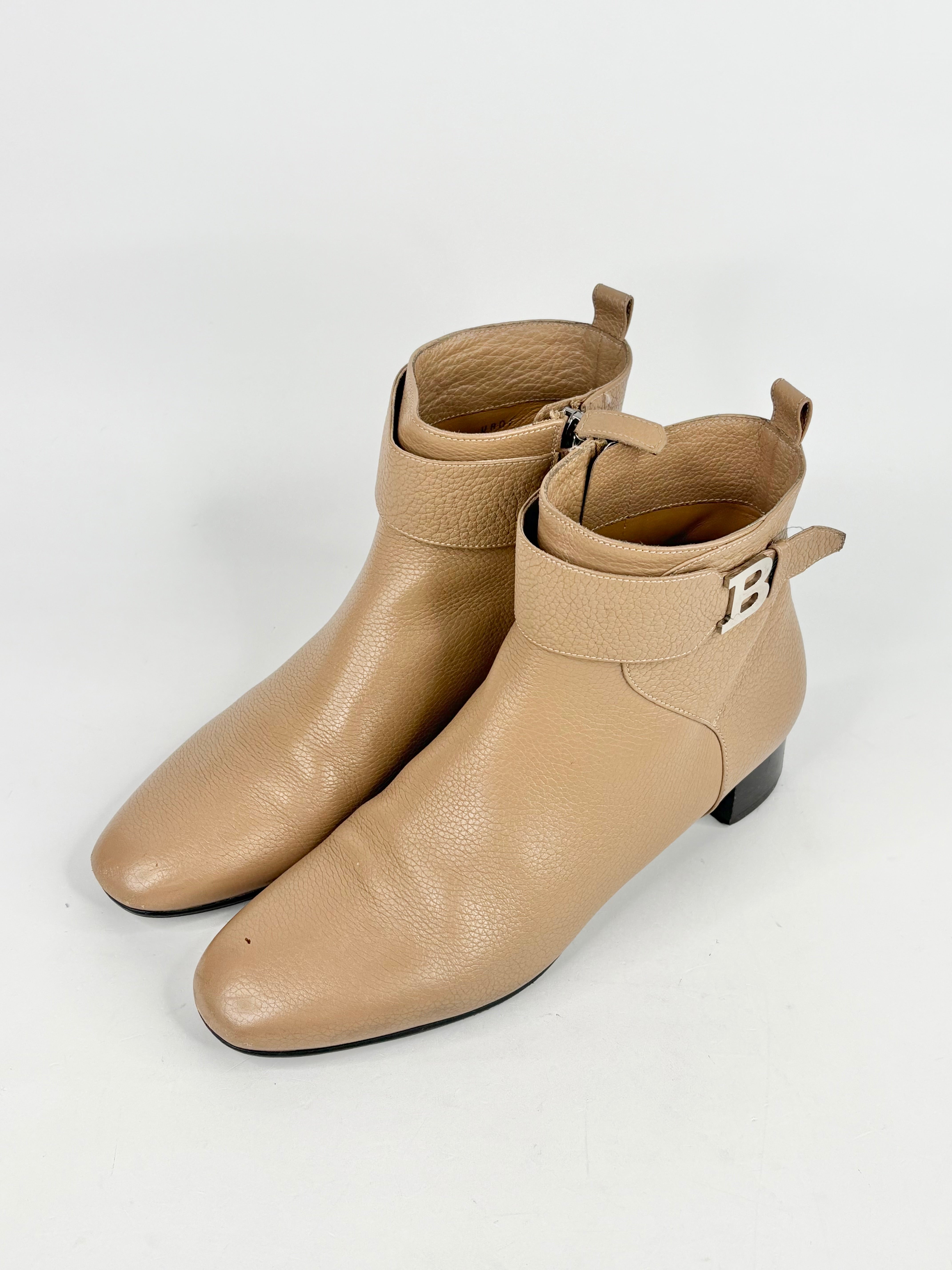 Bally Beige Grained Leather 'Talika' Ankle Boots - EU39.5