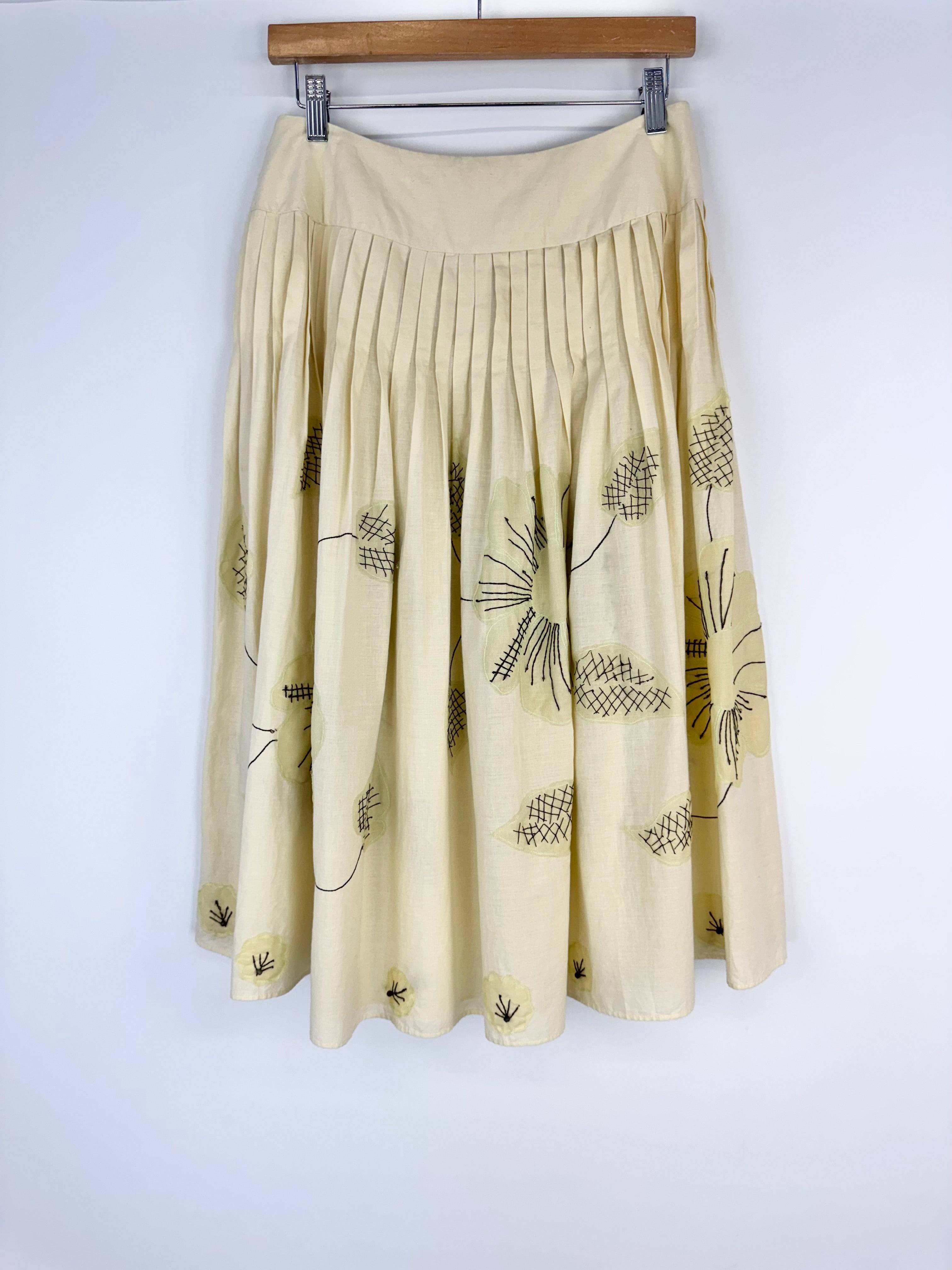 Max Mara Cream Floral Embroidered Pleated Skirt - AU8
