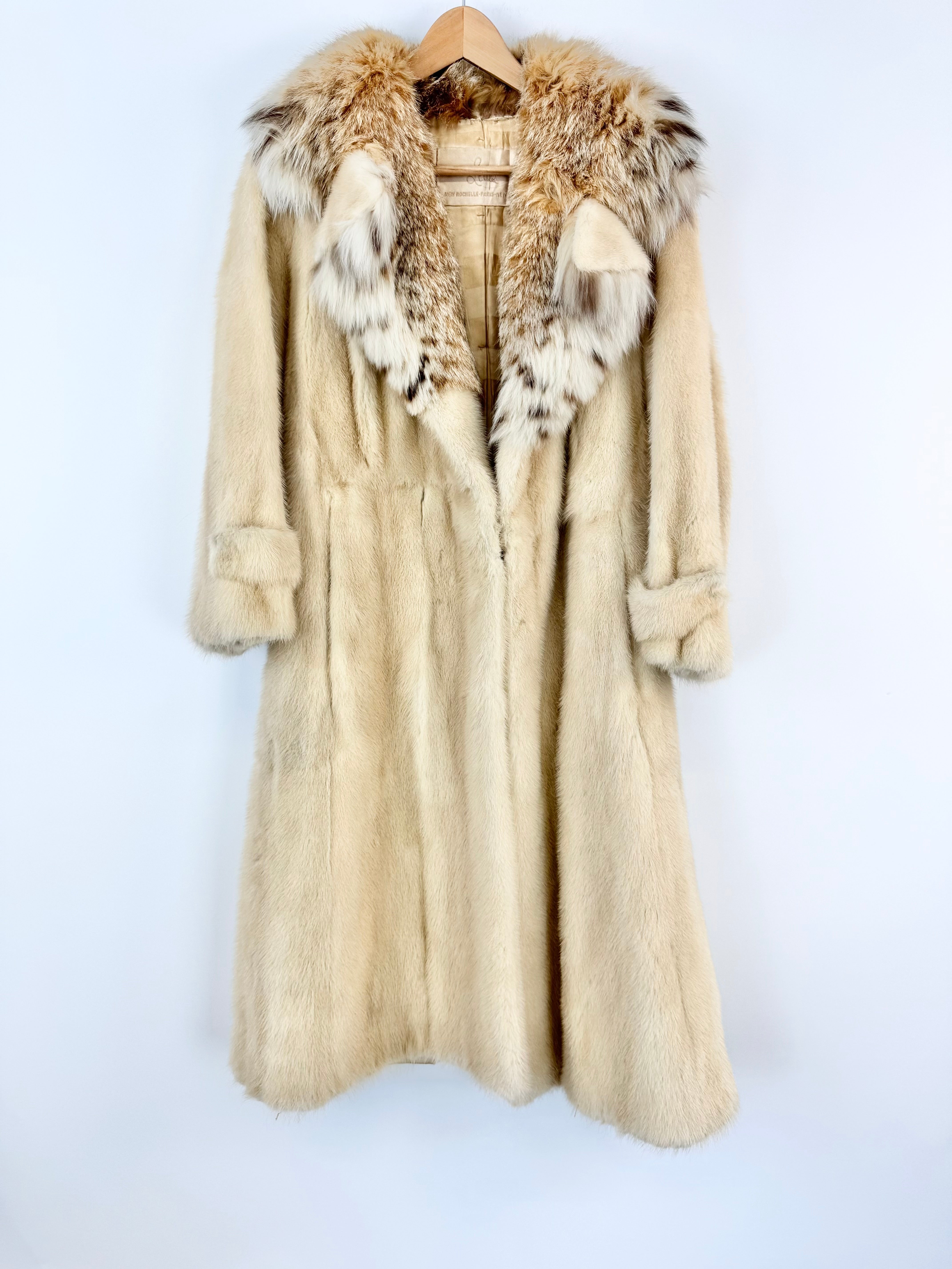 Leafs Beige Long Fur Coat - AU8/10