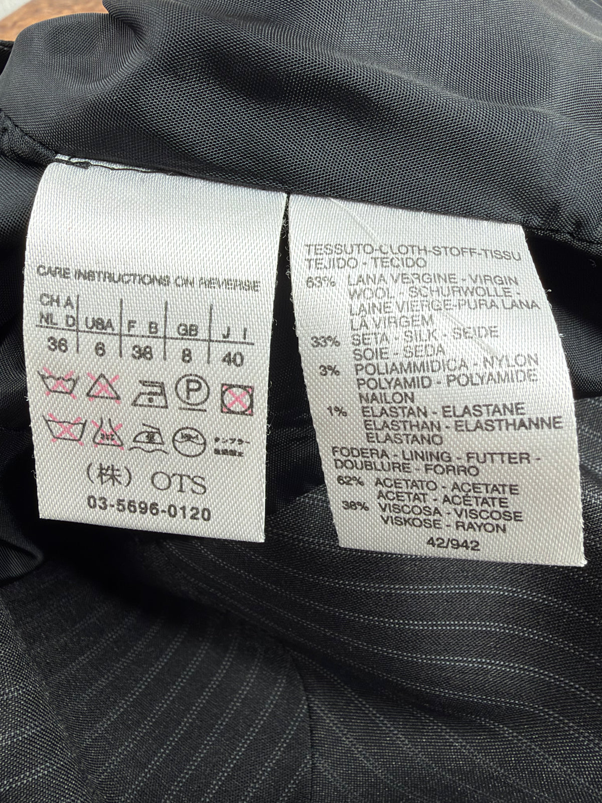 Max Mara Grey & White Wool & Silk Blend Pinstriped Suit - AU8