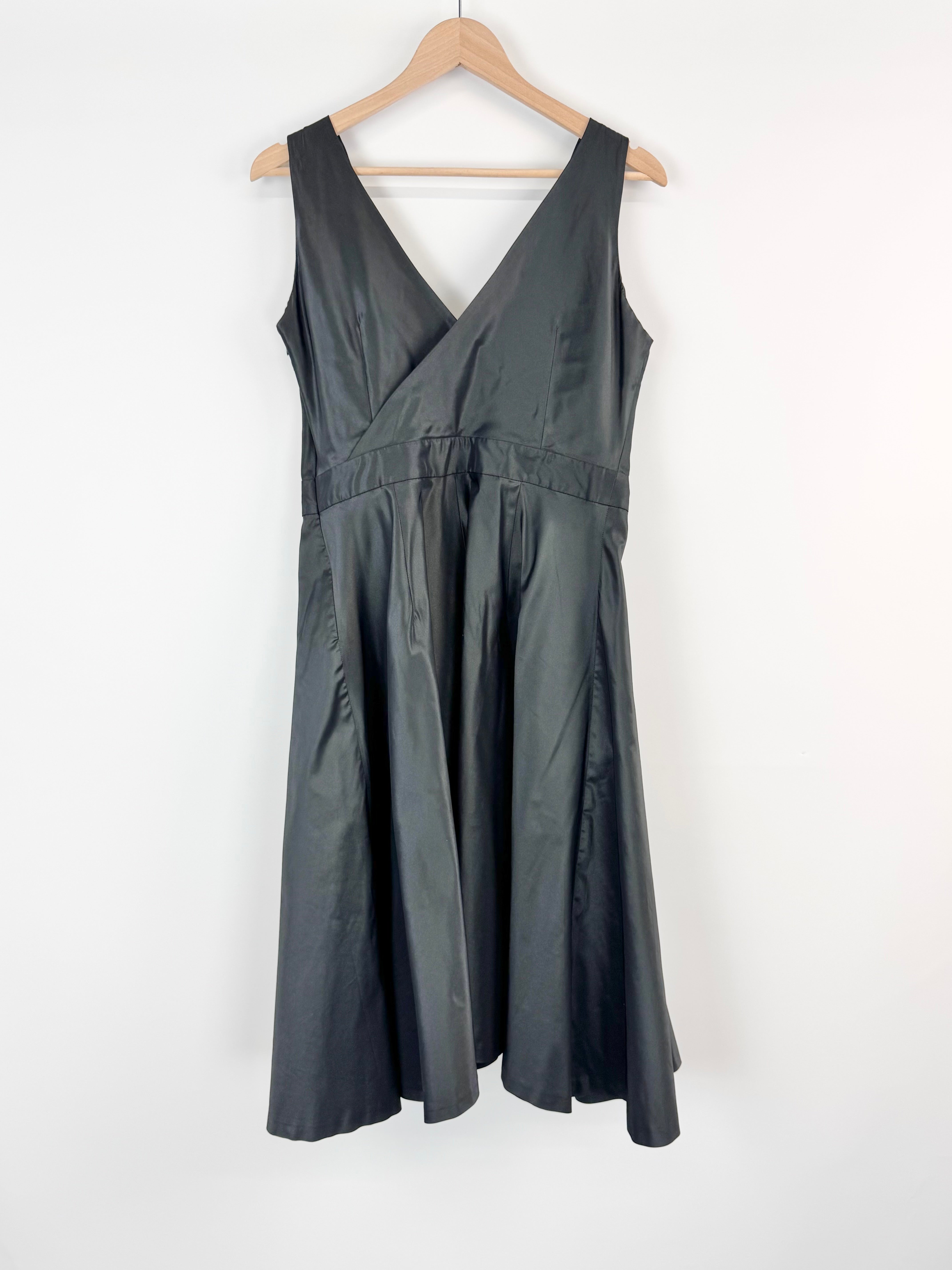 Gant Collection Black Fancy V Neck Sleeveless Dress AU14/16