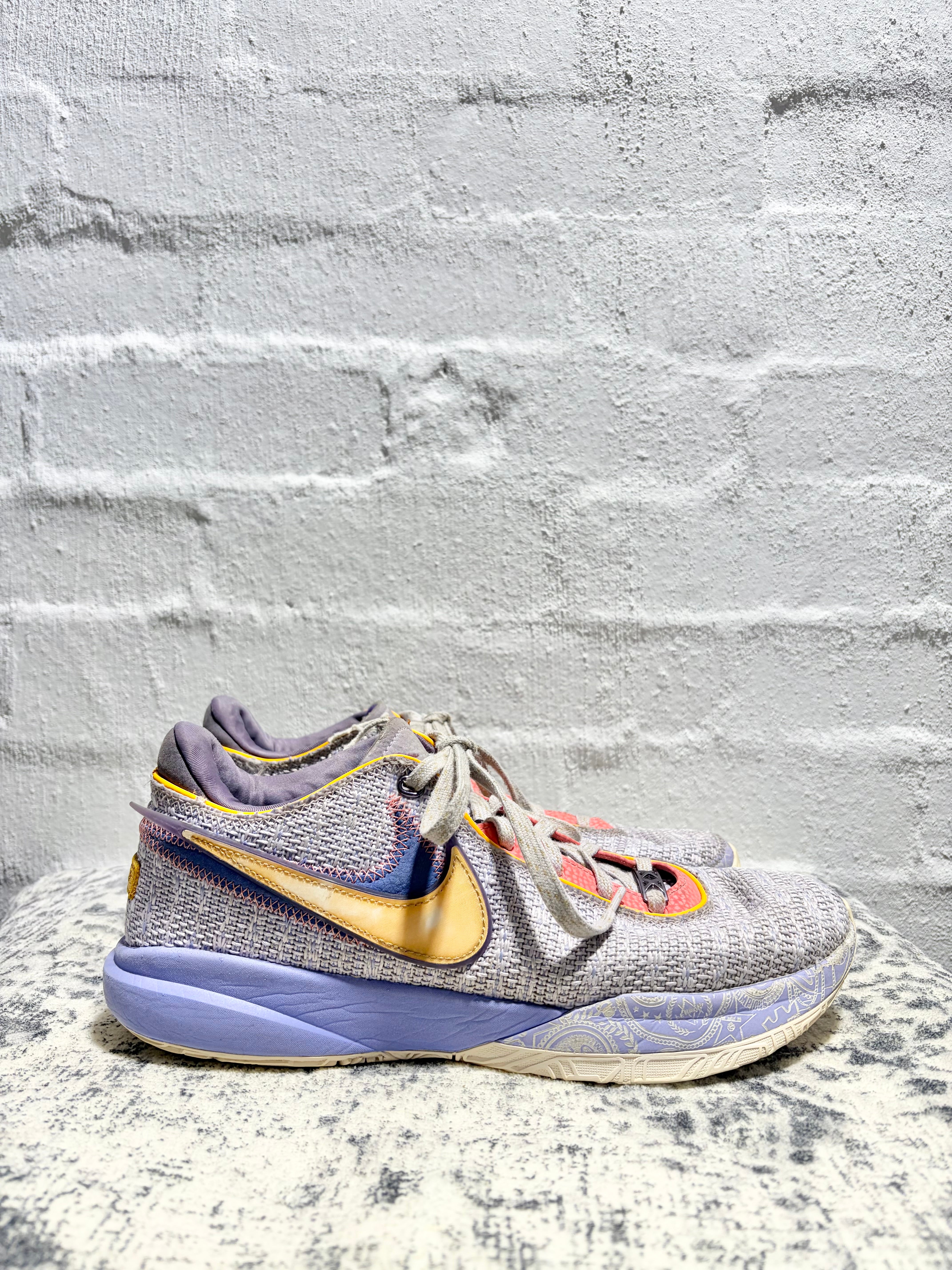 Nike LeBron XX 'Violet Frost' Sneakers - EU44.5