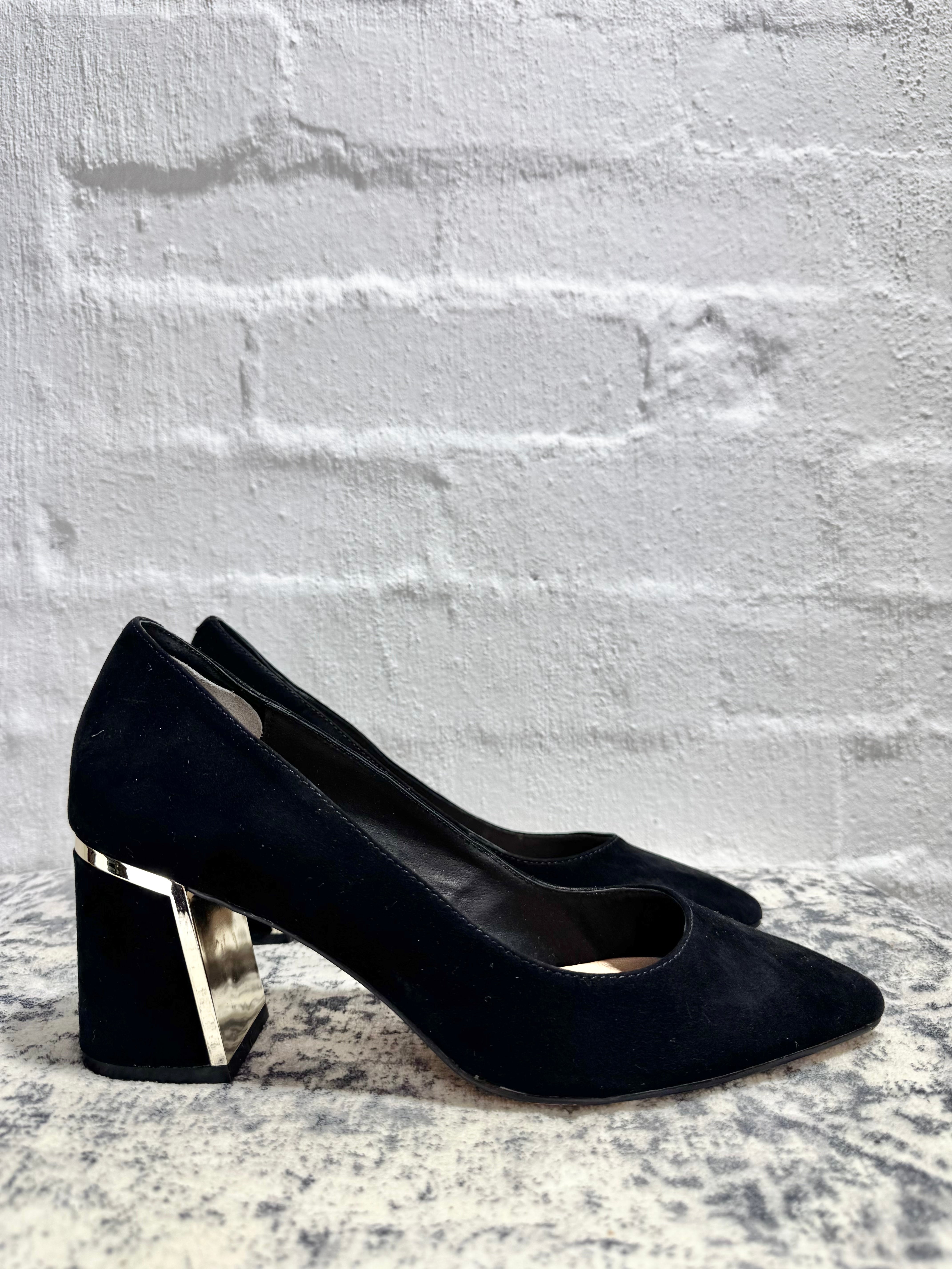 Mi Piaci Black Suede Pointed Toe Block Heel Pumps - EU42