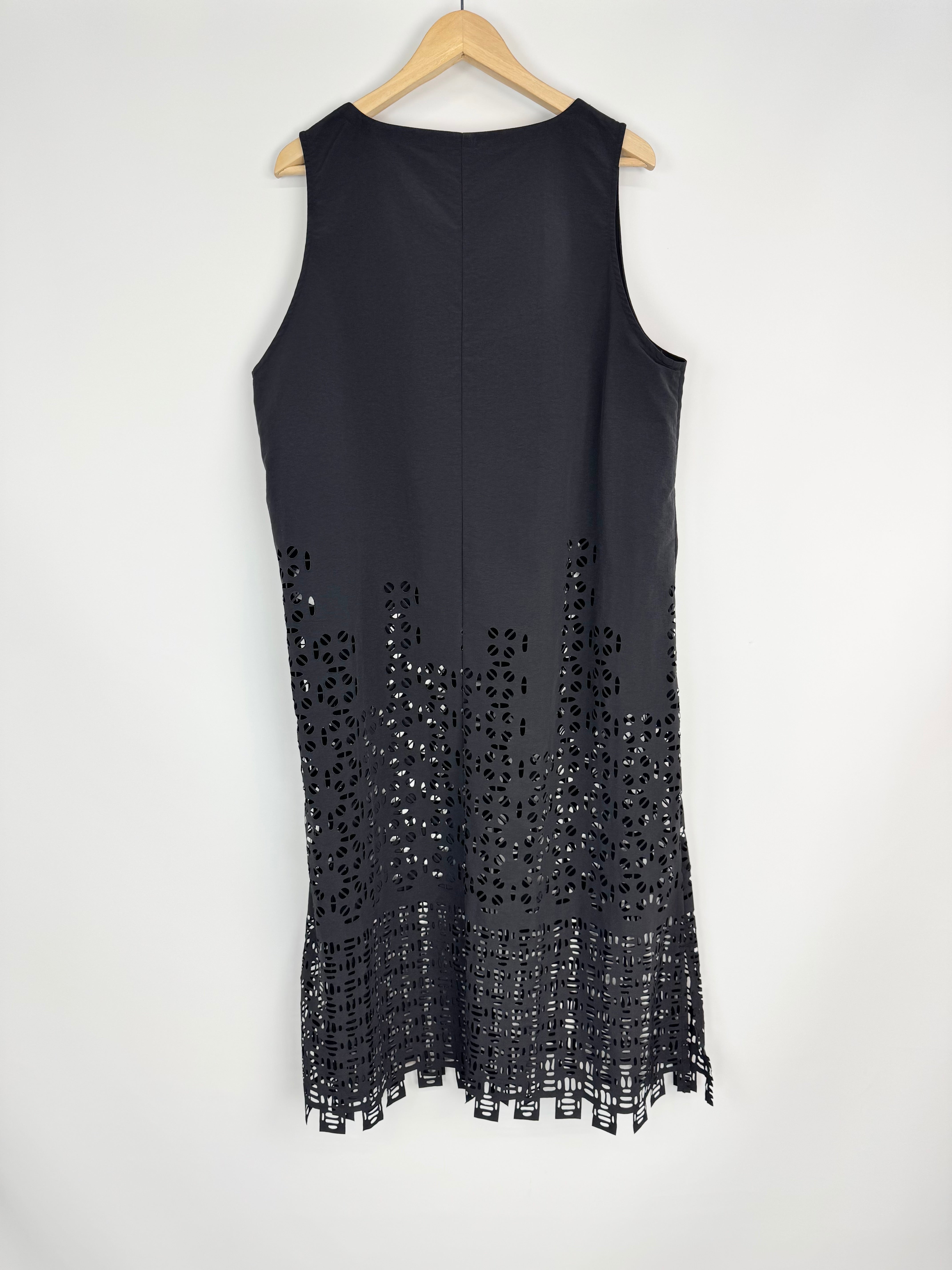 Moyuru Lasercut Black Dress - AU14/16