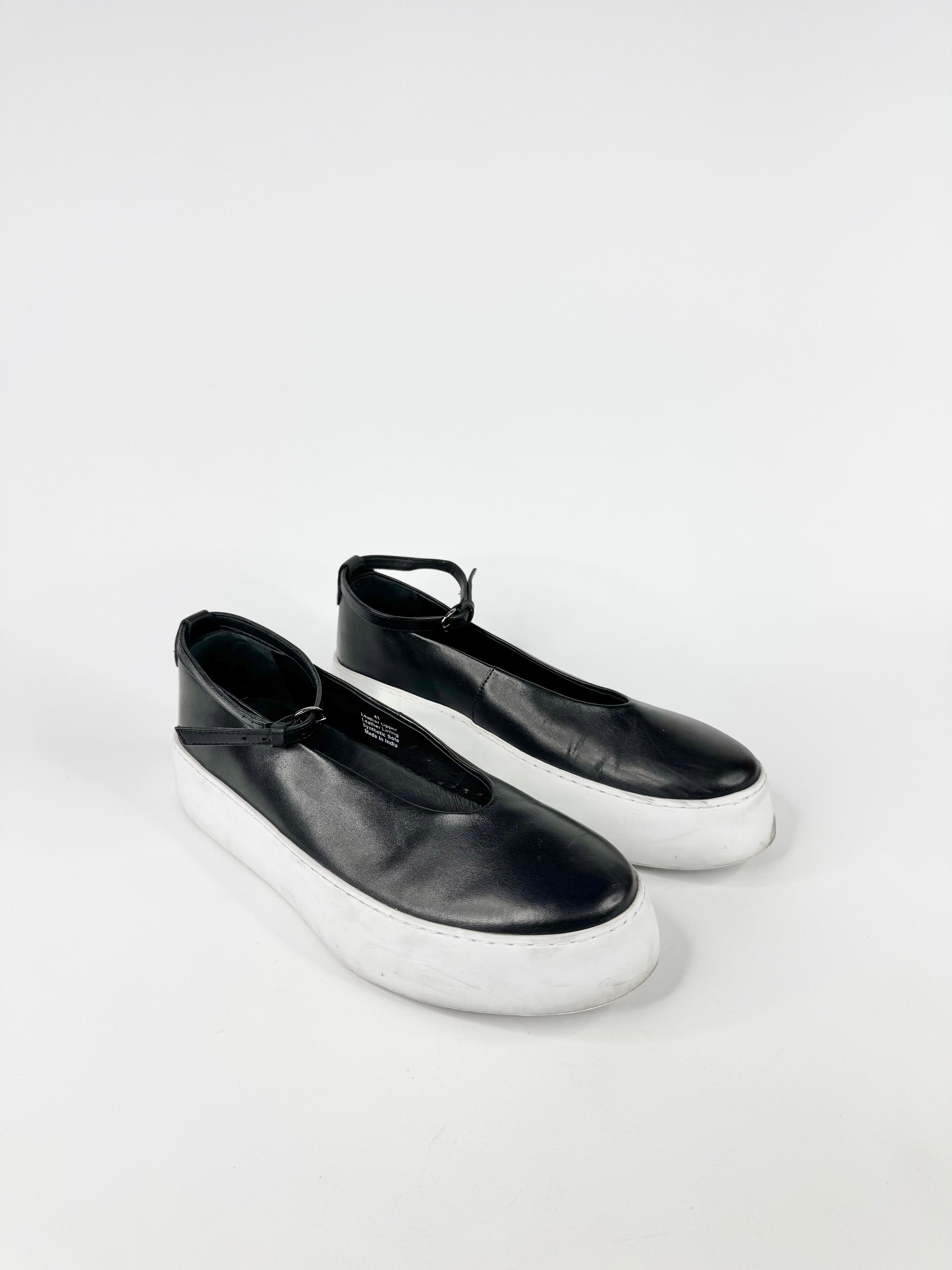 Elk Black & White Platform Mary Janes - EU41