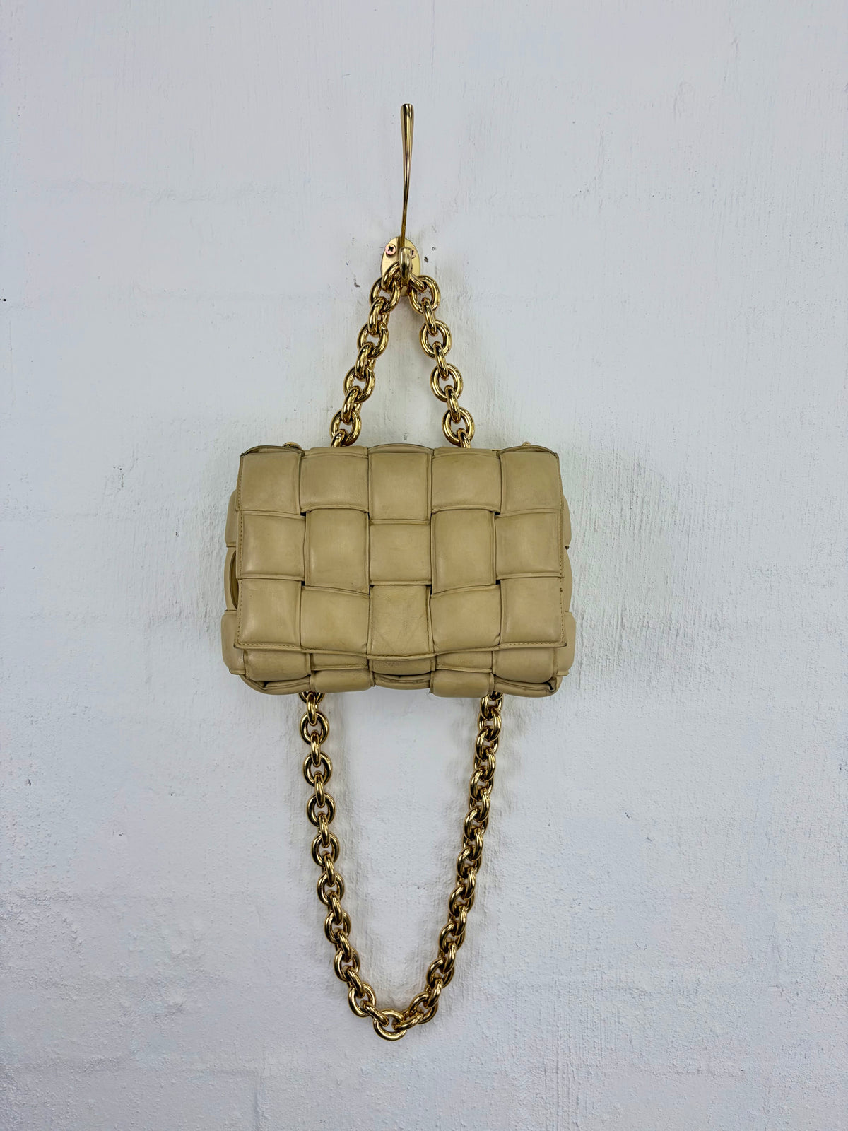 Bottega Veneta Chain Cassette Bag in Porridge & Gold