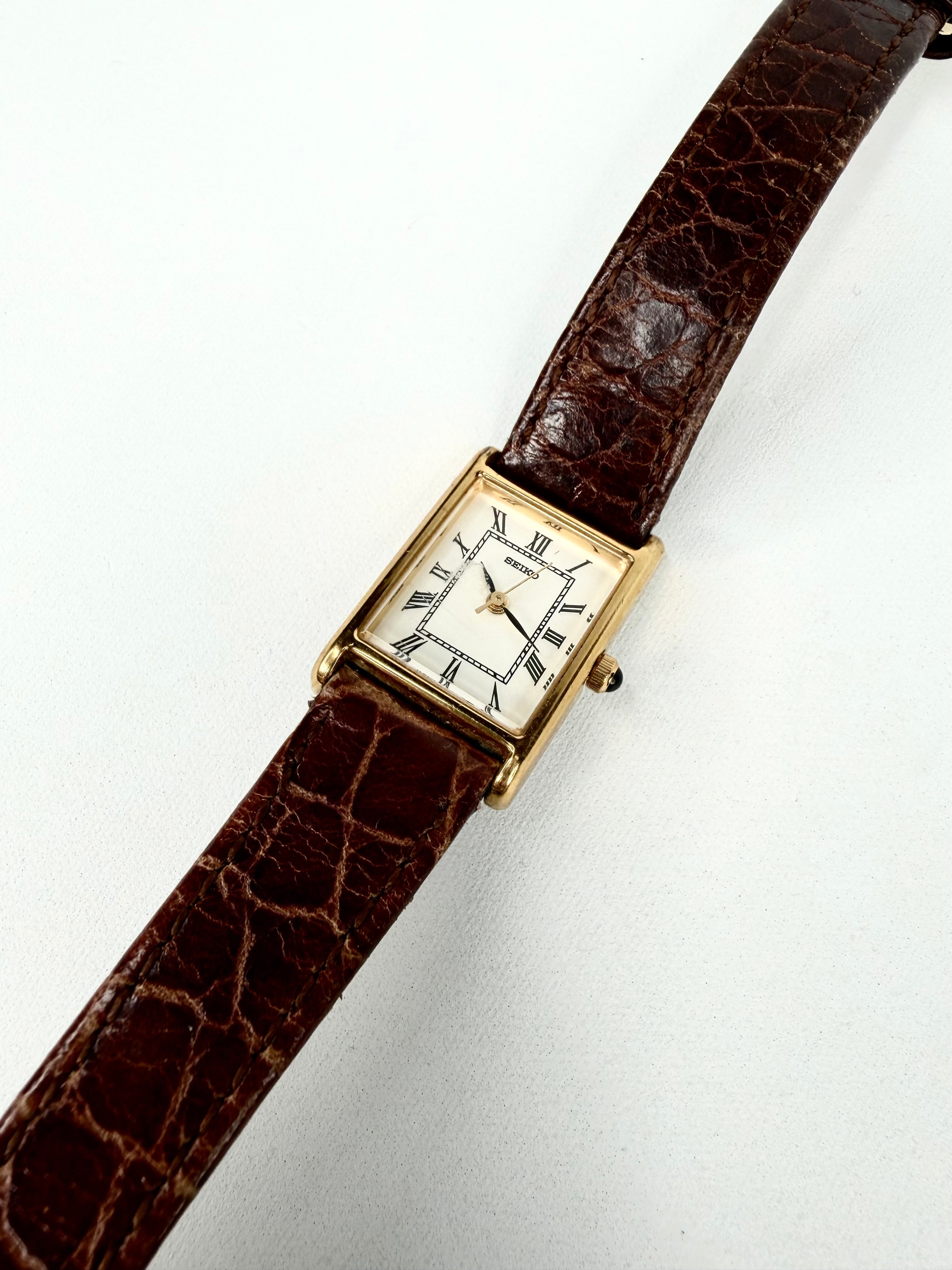 Seiko 1N01-5G40 Quartz Movement Roman Numeral Square Watch