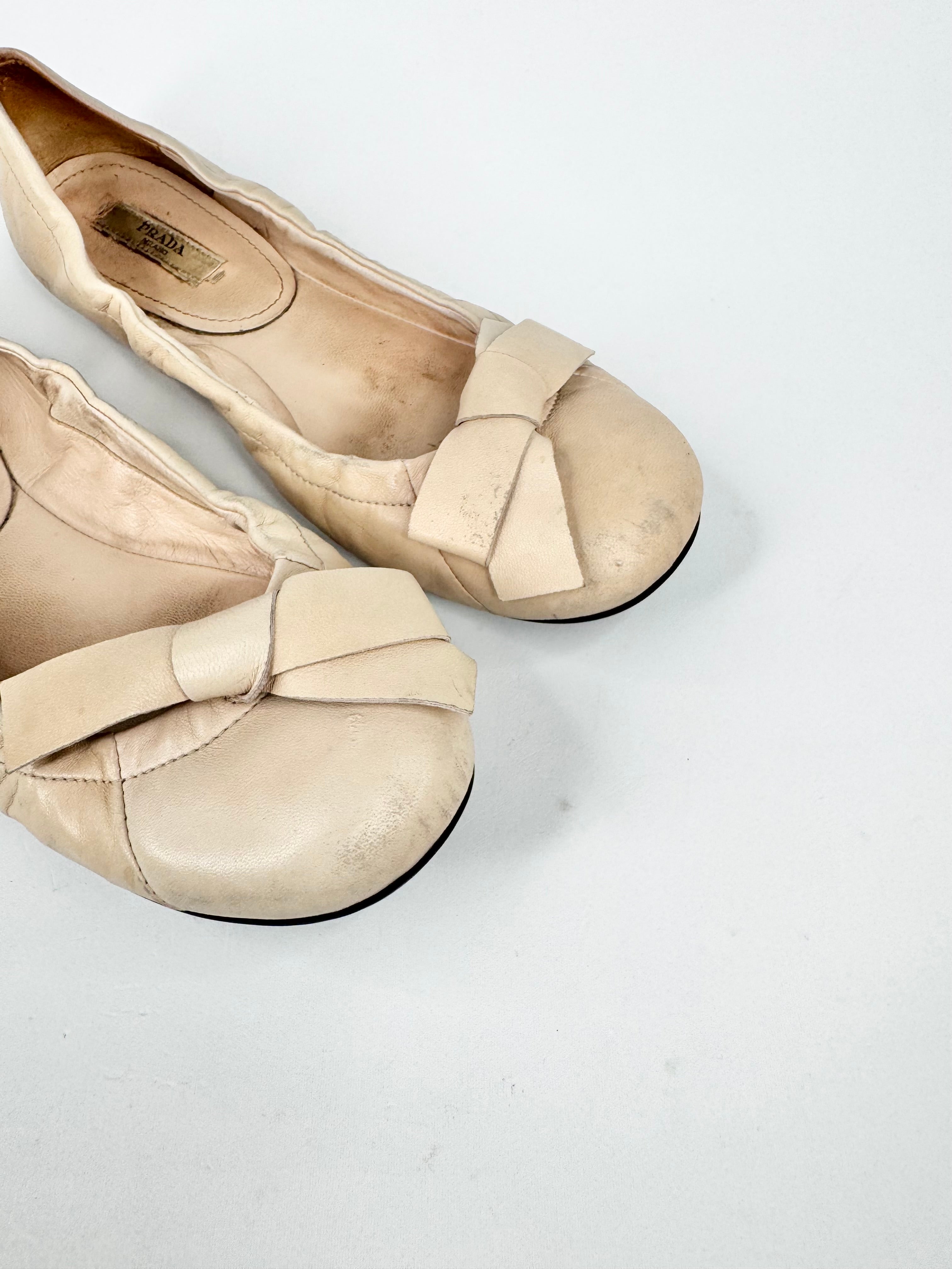 Prada Vanilla Bow Embellished Ballet Flats - EU36.5