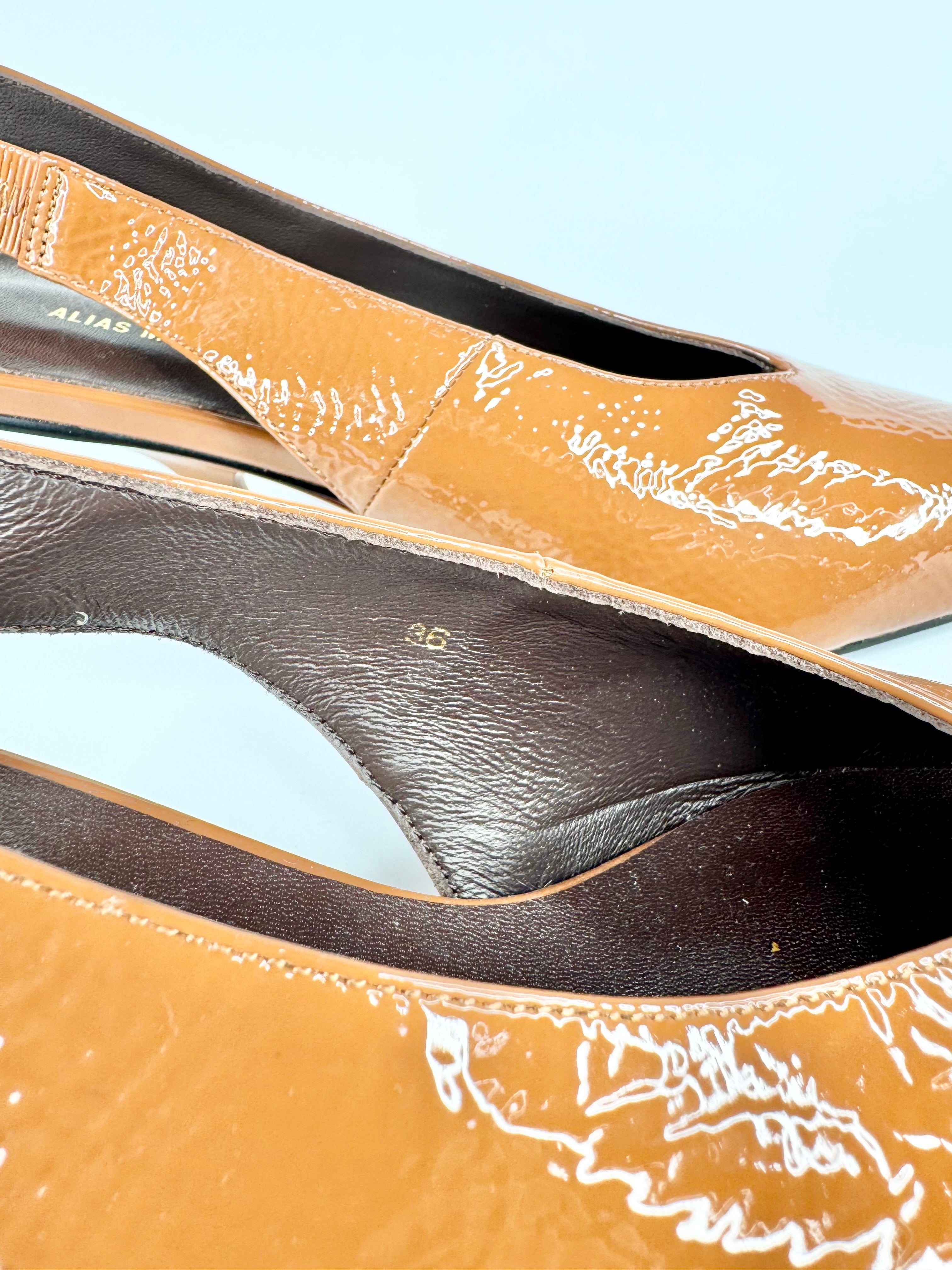 Alias Mae Deep Tan 'Frankie' Crinkle Patent Kitten Heels NWT - EU36
