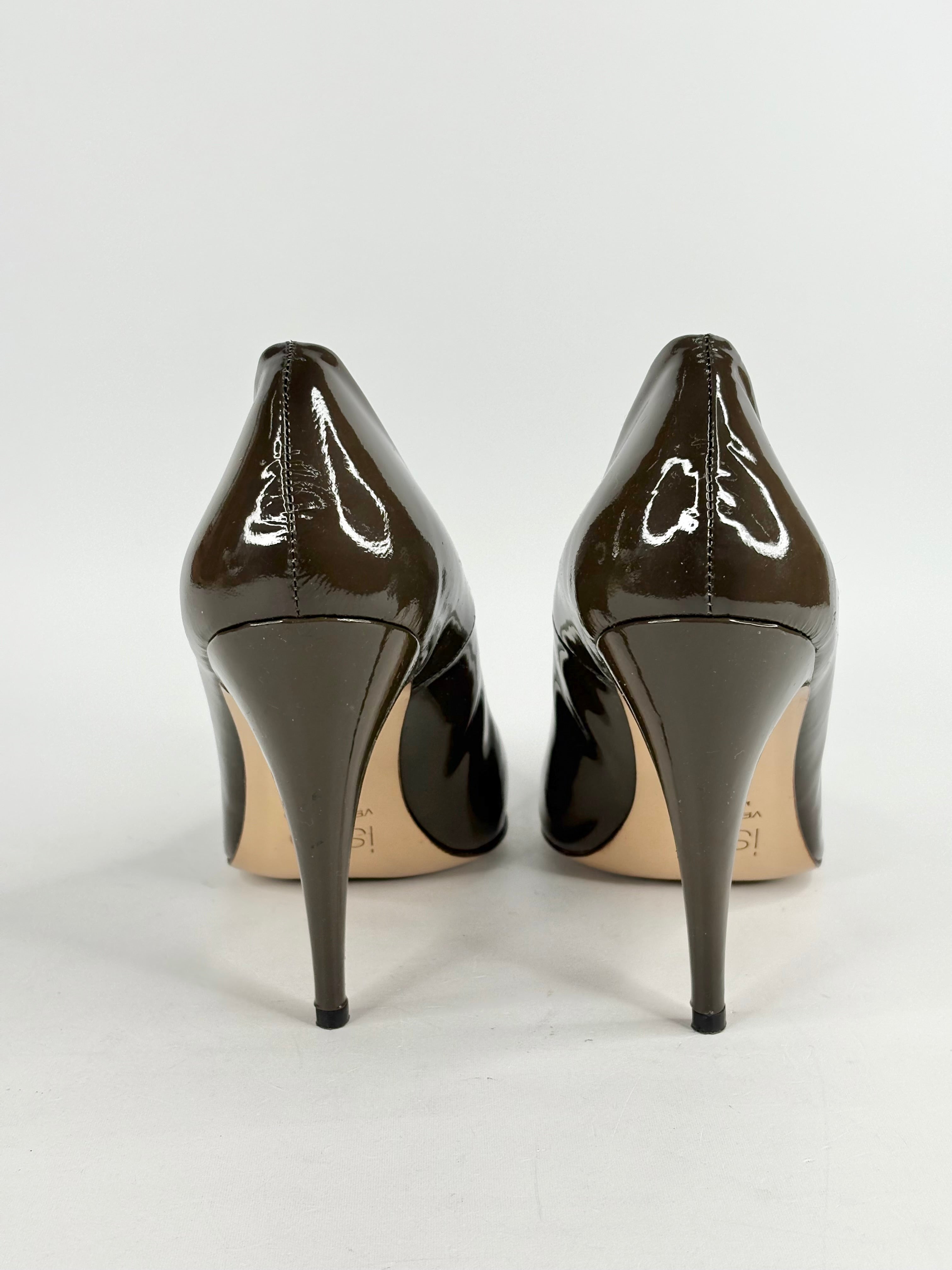Isabella Lorusso 'Grillo' Taupe Patent Leather Pumps - EU40