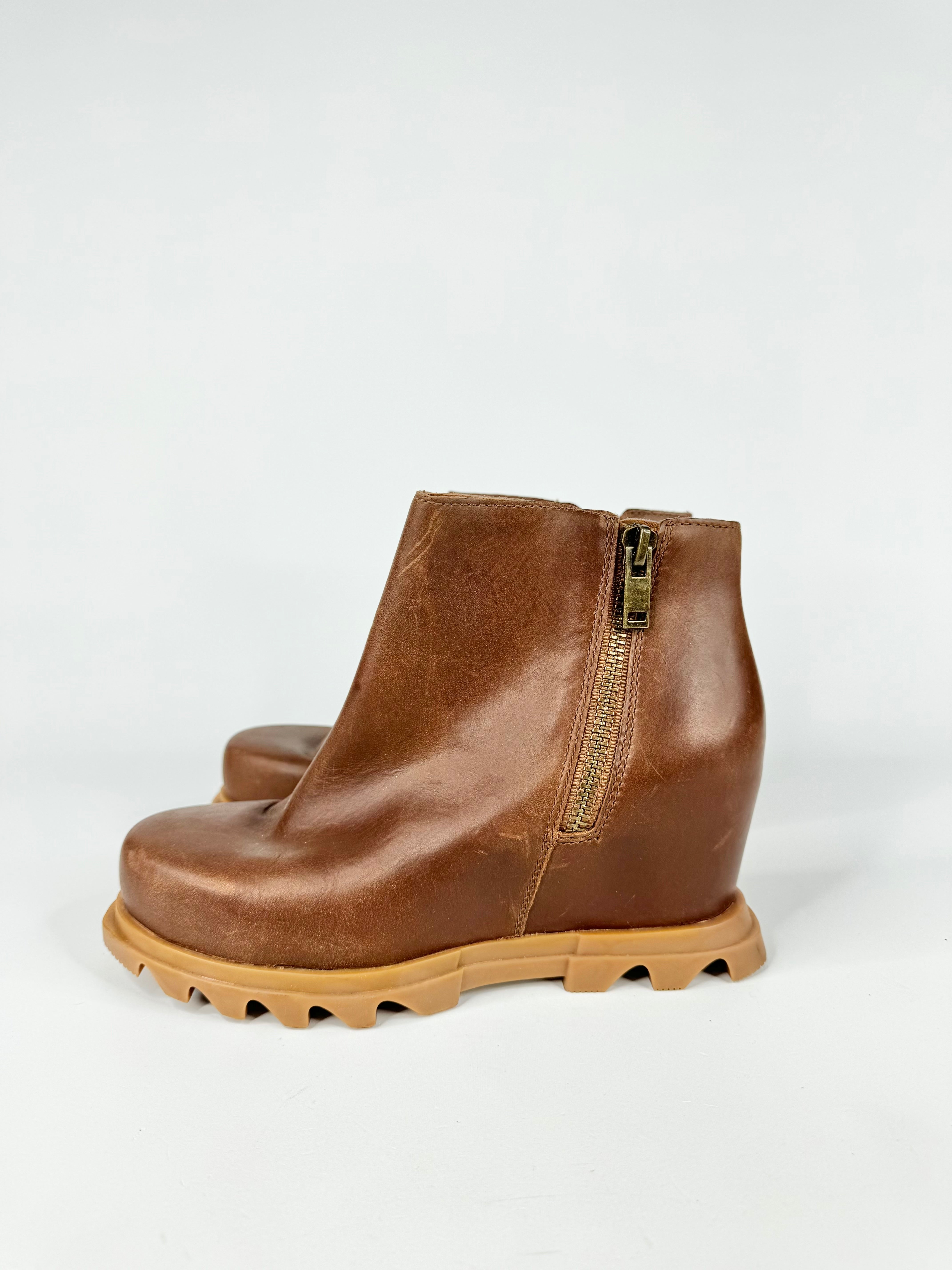 Sorel Brandy 'Joan's of Arctic' Wedge Ankle Boots - EU38