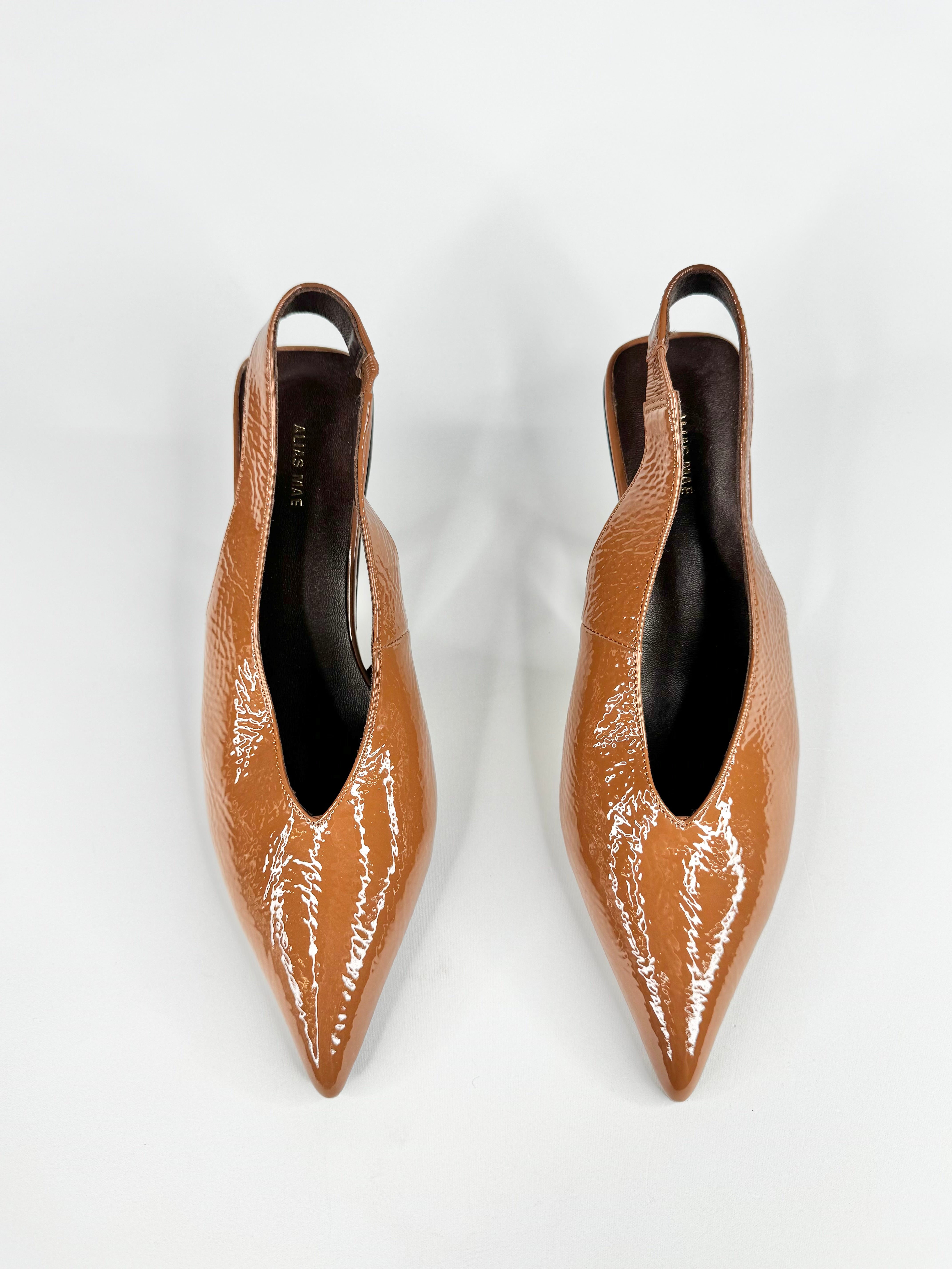 Alias Mae Deep Tan 'Frankie' Crinkle Patent Kitten Heels NWT - EU36