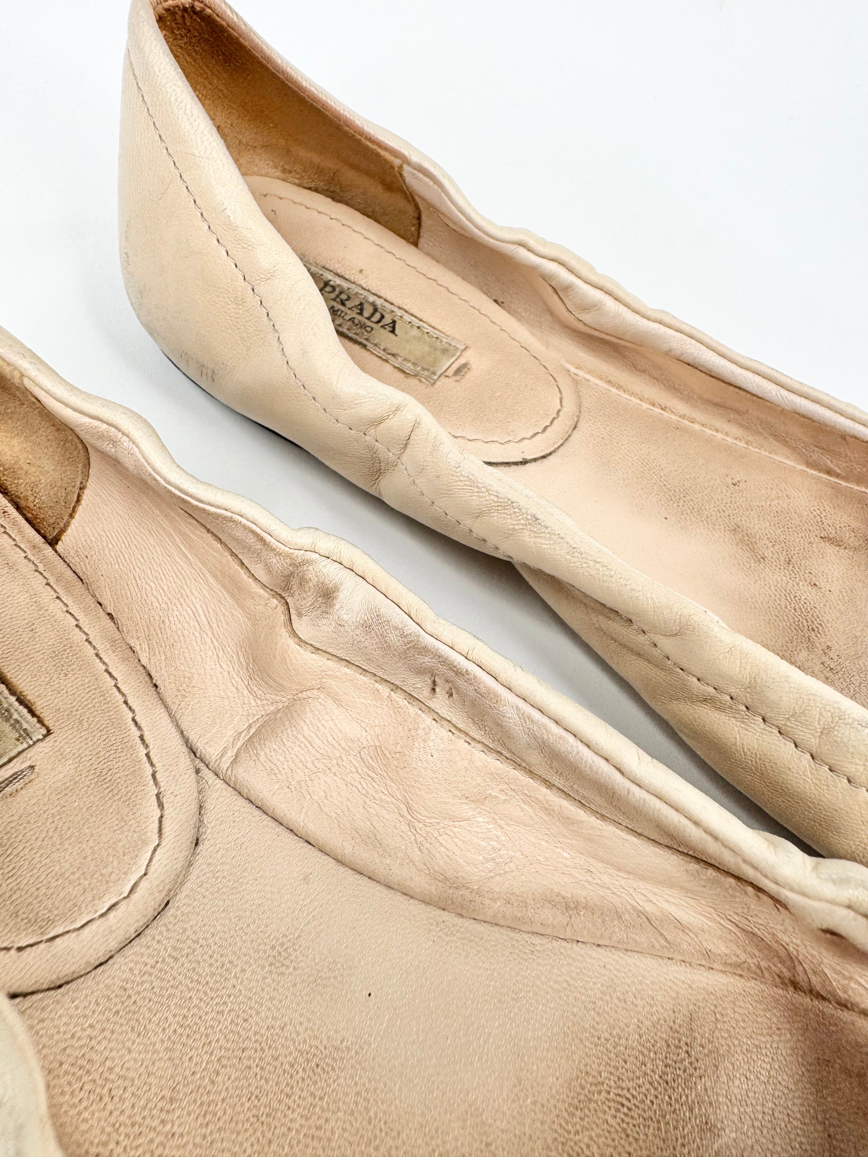 Prada Vanilla Bow Embellished Ballet Flats - EU36.5