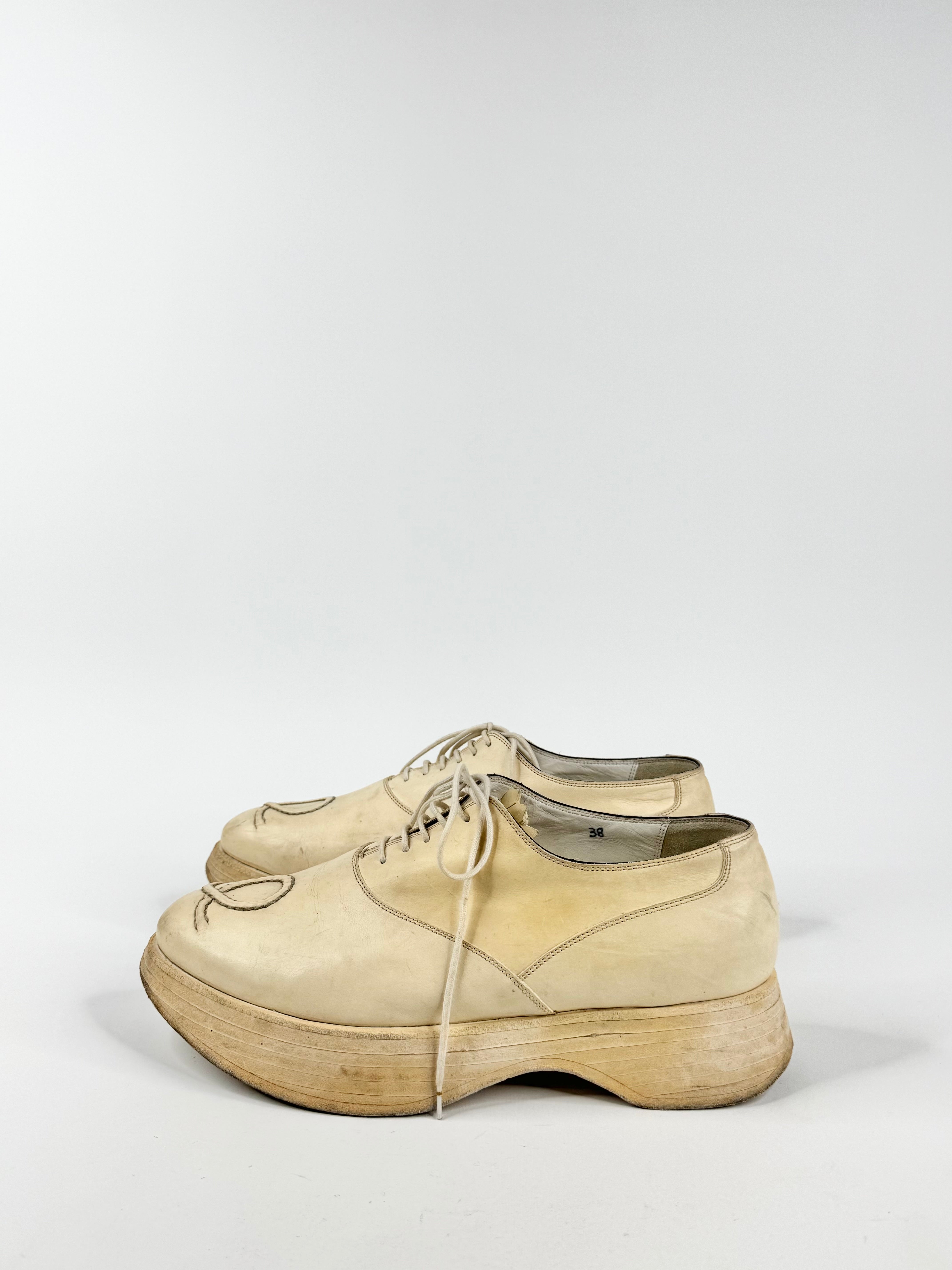 Le Yucca's Cream Platform Lace Ups - EU38