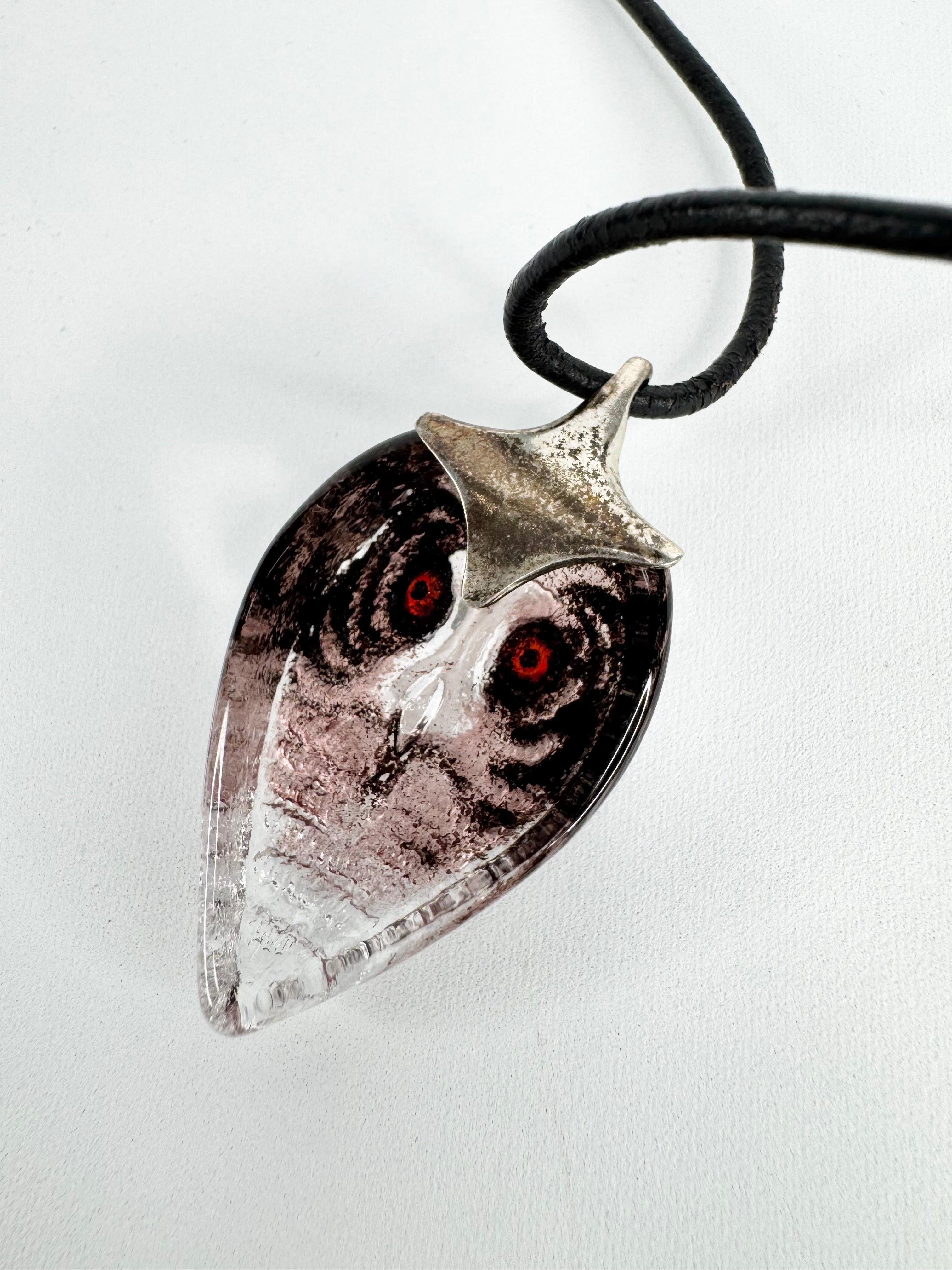 Mats Jonasson Swedish Art Glass Owl Pendant & Necklace