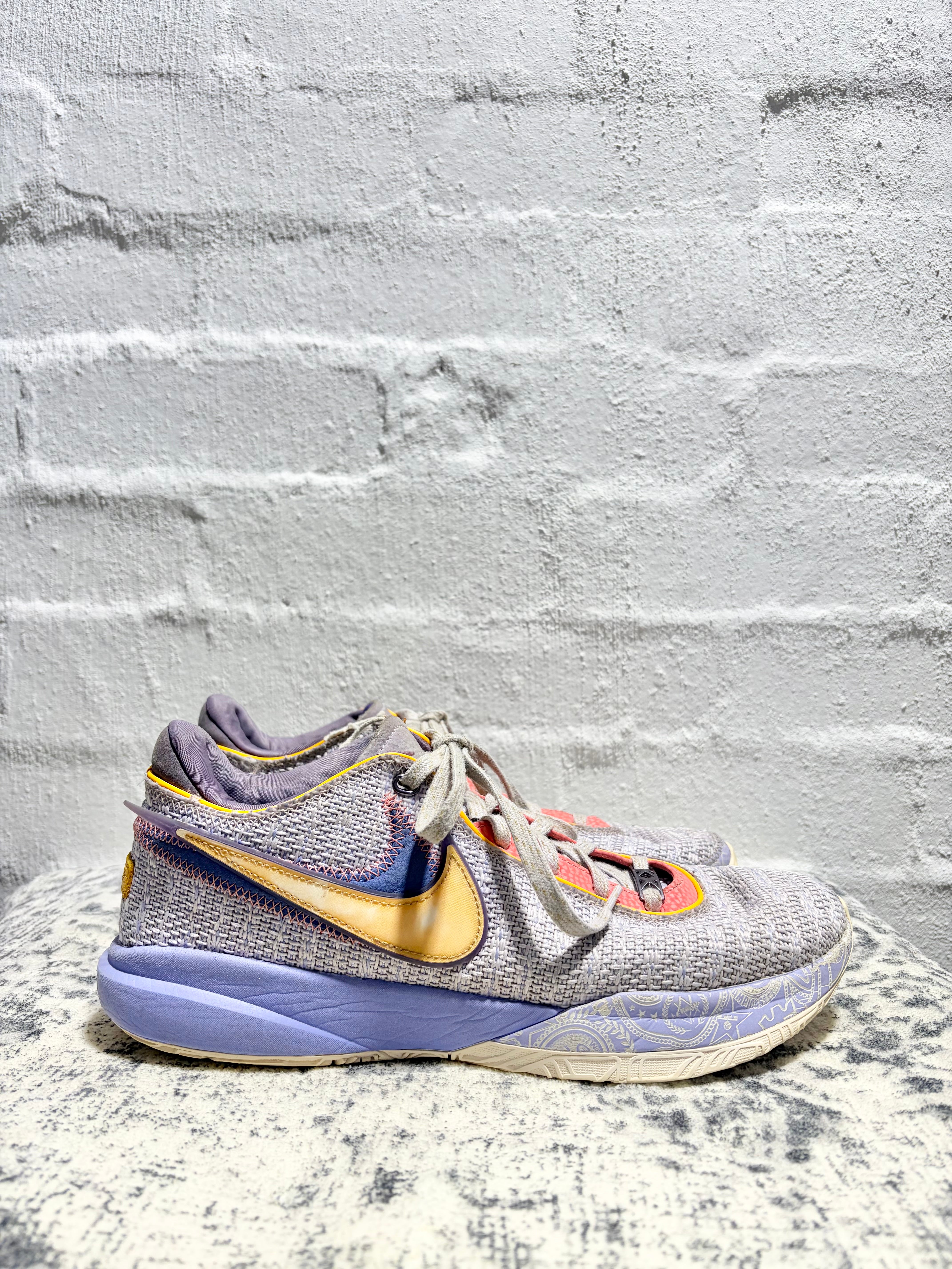 Nike LeBron XX 'Violet Frost' Sneakers - EU44.5