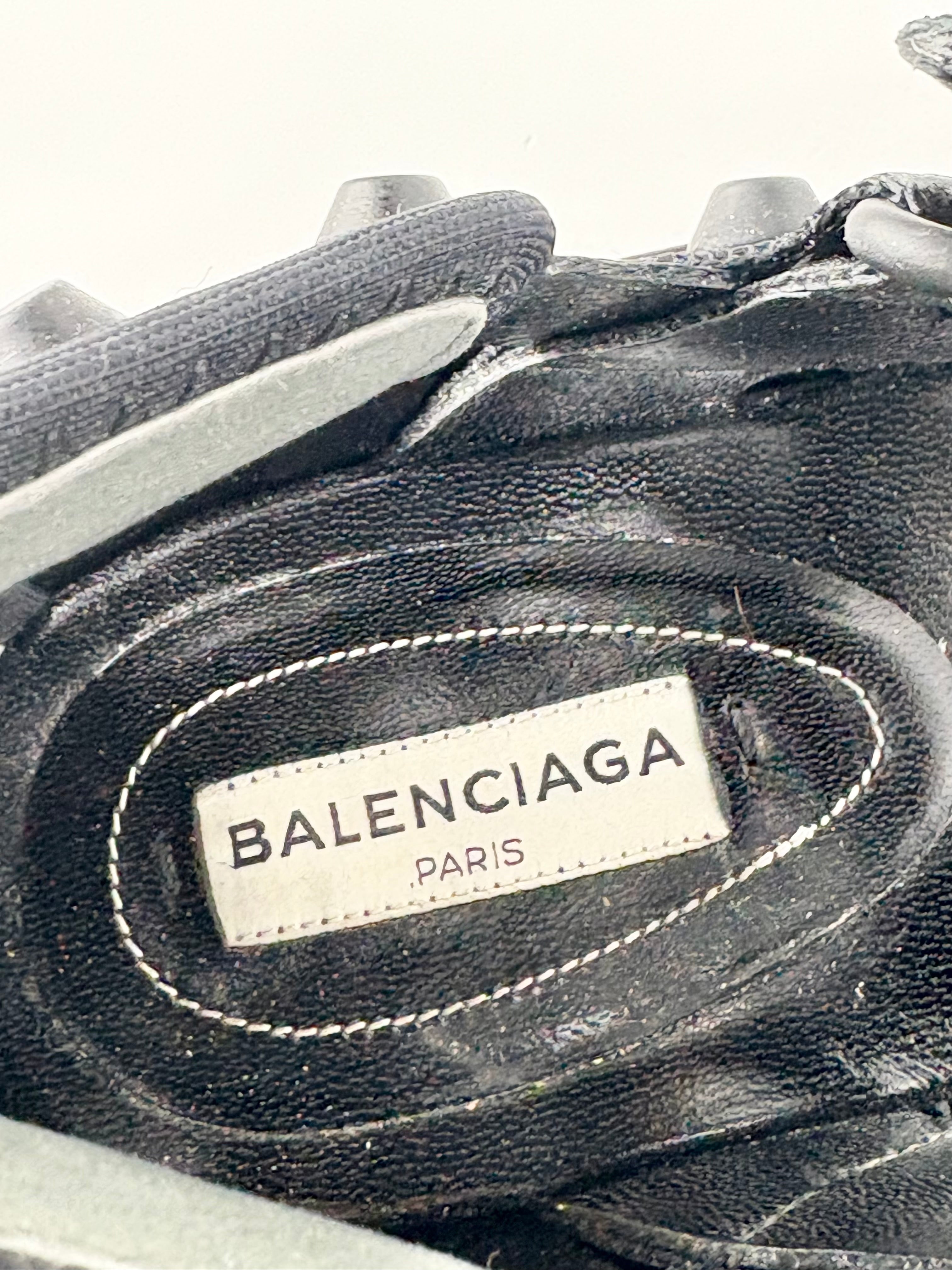 Balenciaga Black Leather 'Arena' Sandals - EU40.5