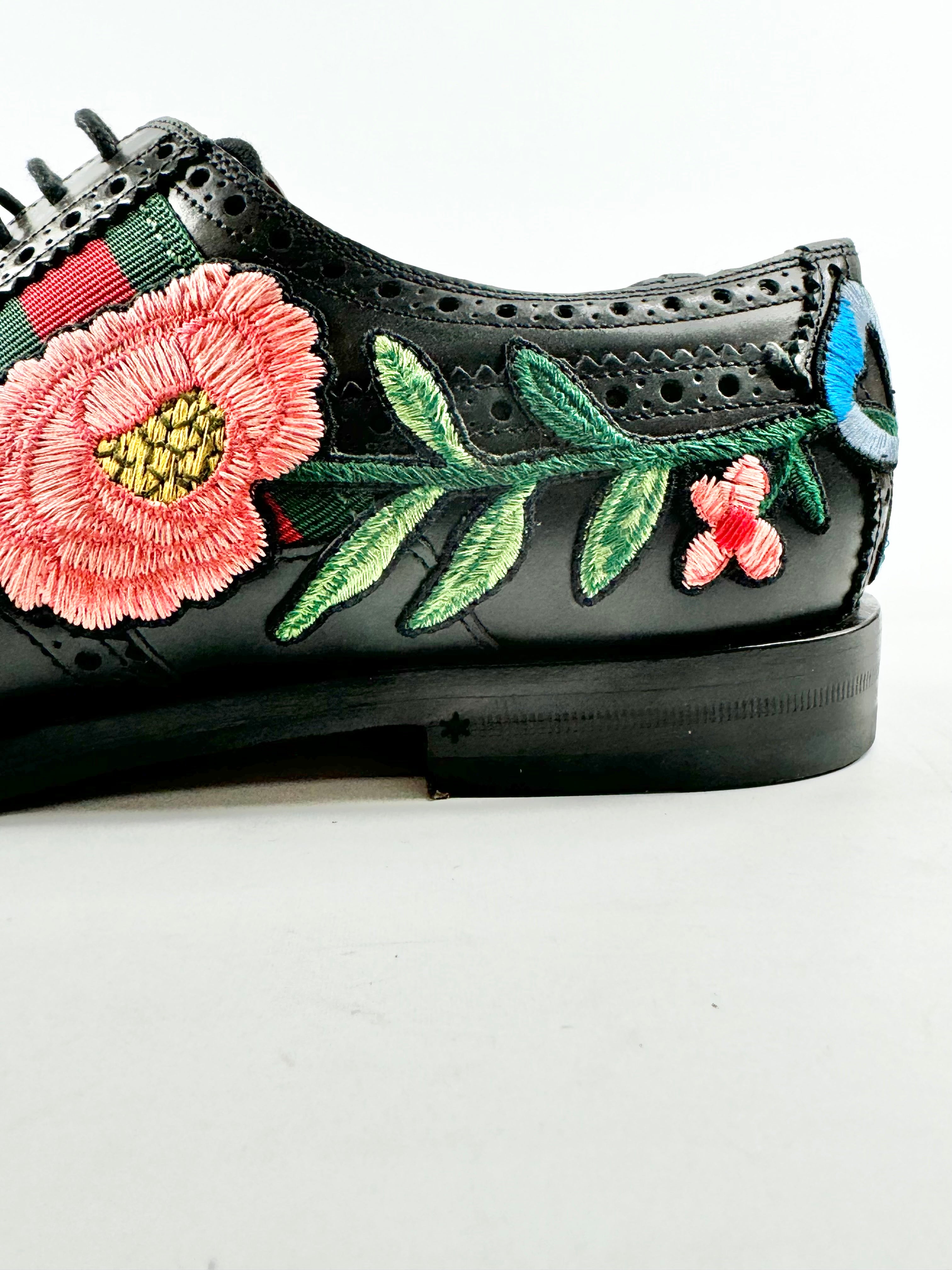 Gucci Black Applique Leather Wingtip Brogues - 9.5