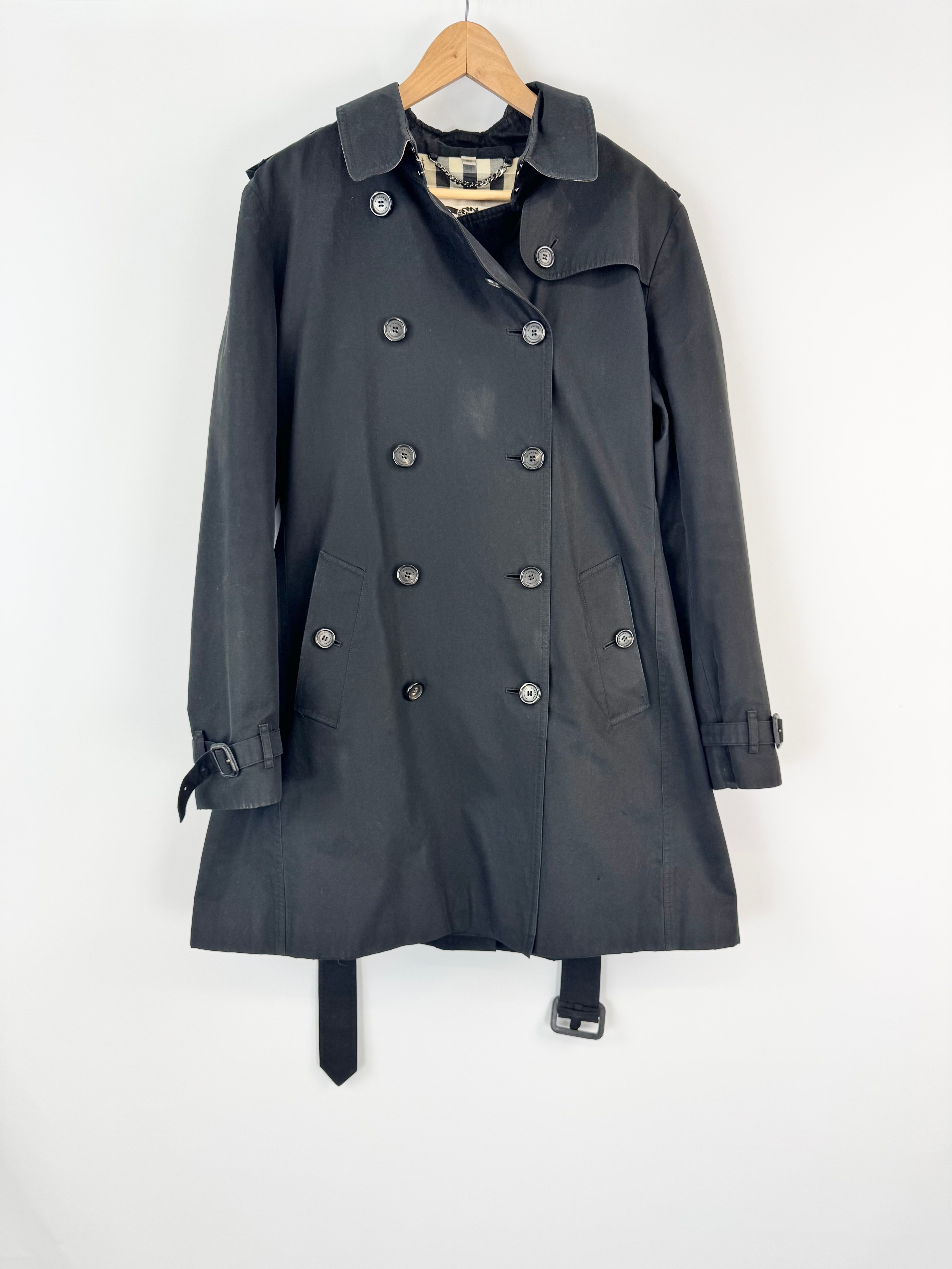 Burberry Black 'Kensington' Novacheck Lined Mid Length Trench Coat - AU16/18