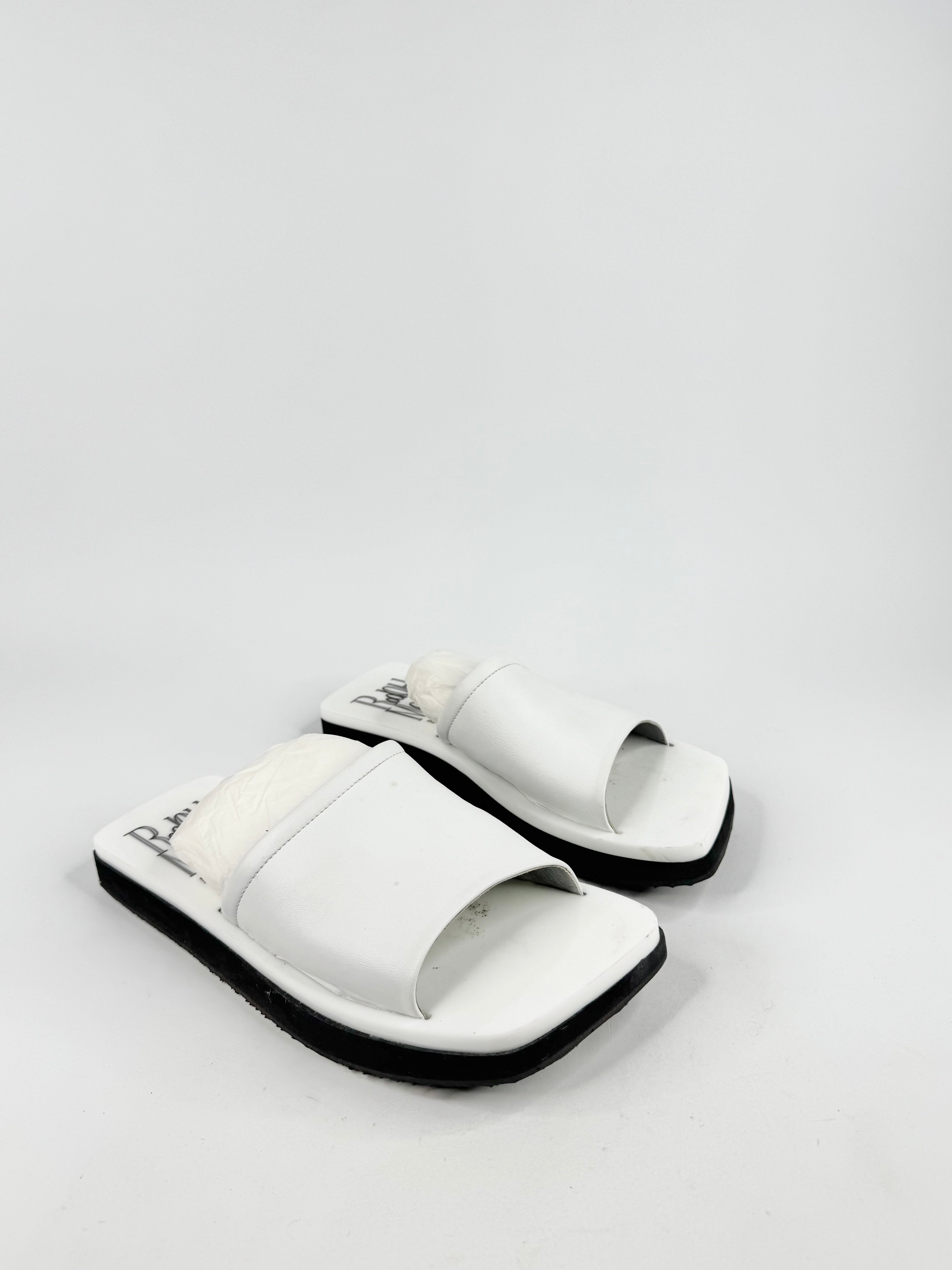 Robert Menudier White Slides - EU40