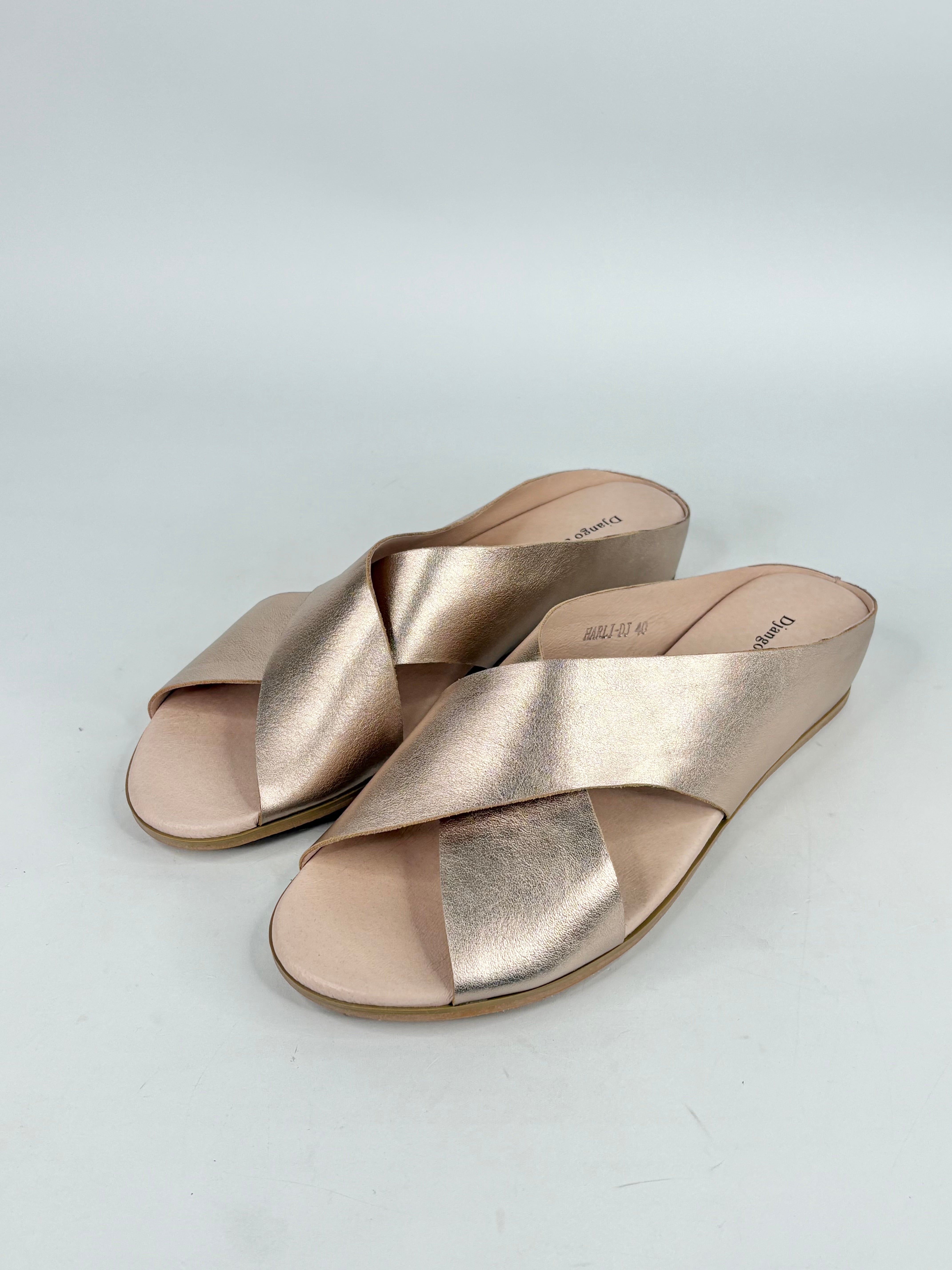 Django & Juliette Rose Gold Leather 'Harli-DJ' Sandals - EU40