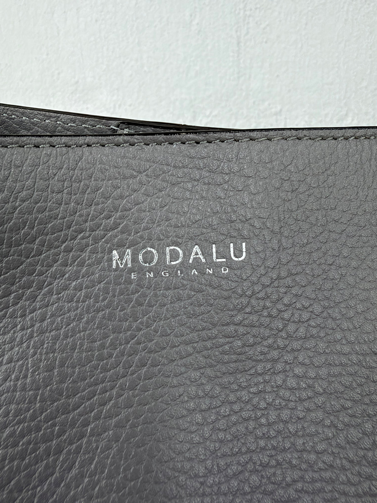 Modalu England Dove Grey Leather Shoulder Bag