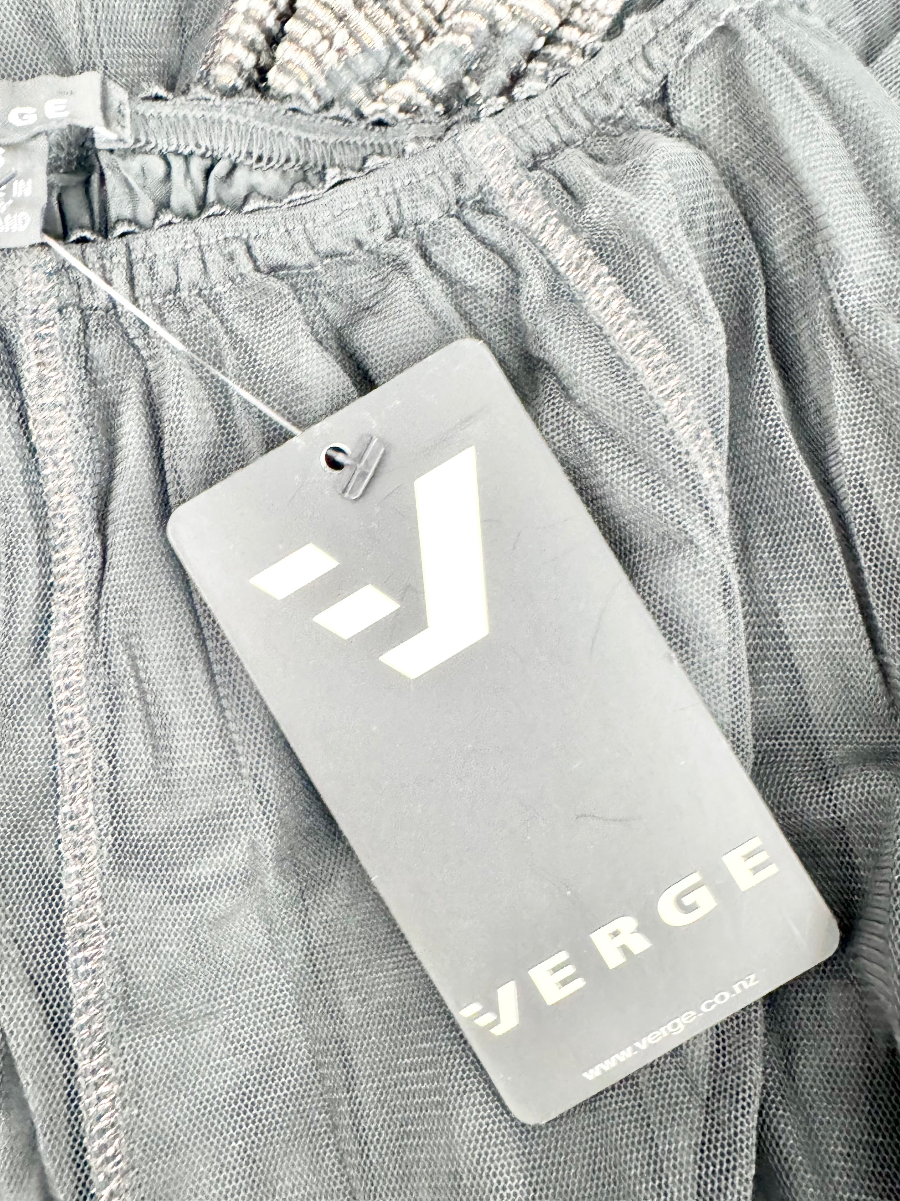 Verge Black 'Daisy Swirl Jacquard' Skirt NWT - AU16