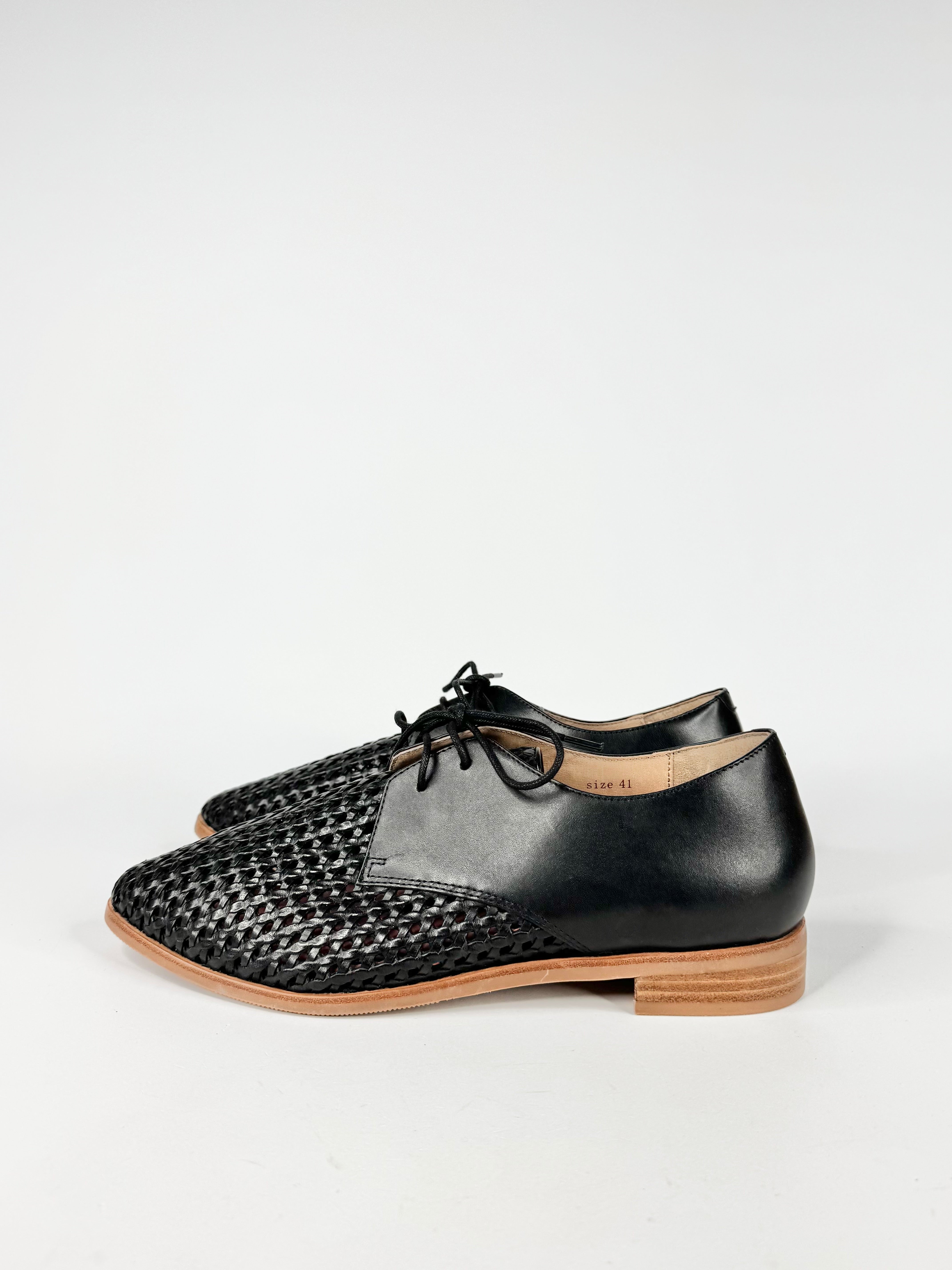 Bared Black Woven Leather Lace Ups NWT - EU41