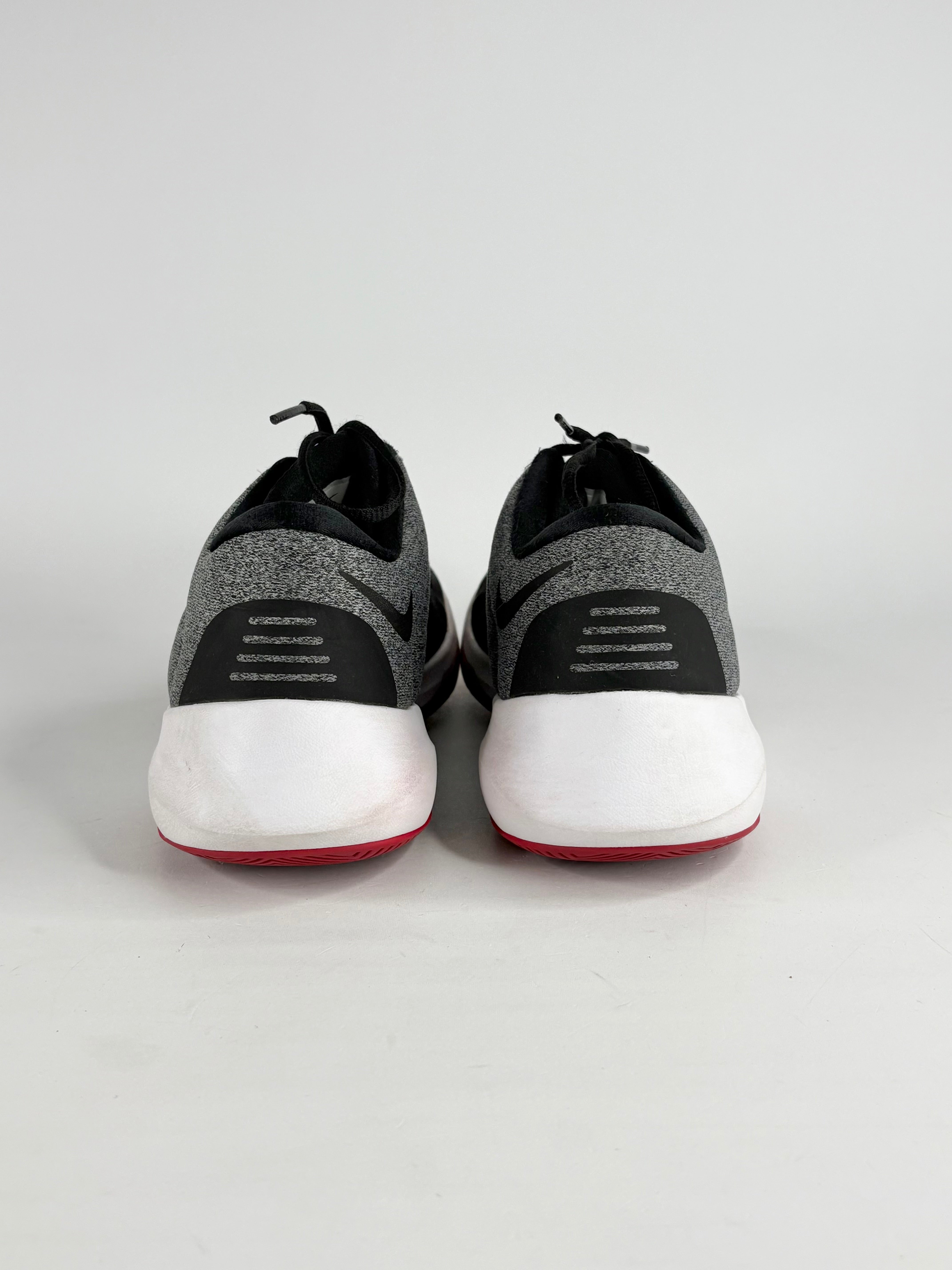 Nike Air Versatile 2 Black & Red Sneakers - EU41
