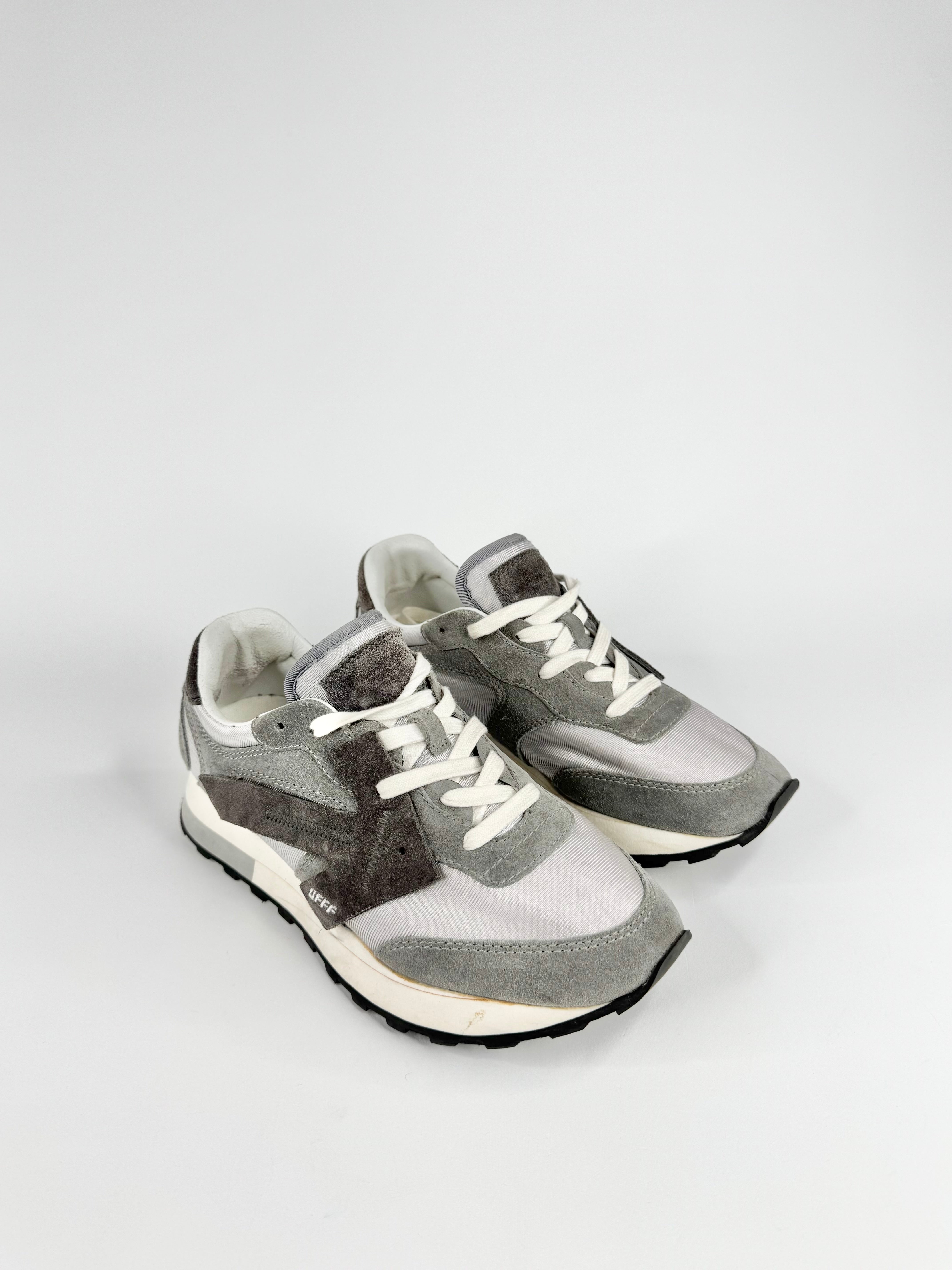 Off-White Grey & White 'Runner' Sneakers - EU39