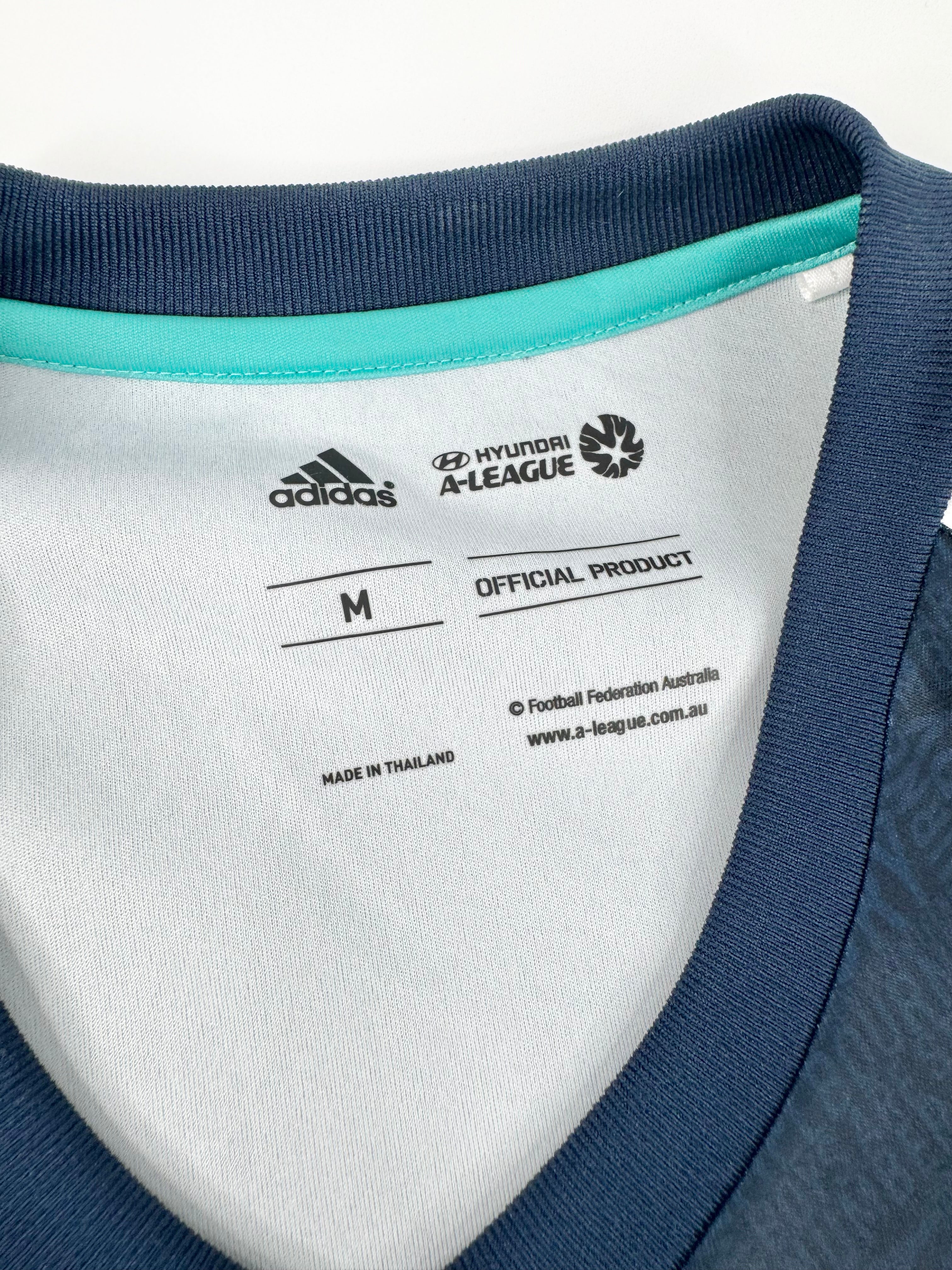Melbourne Victory Blue Signed 2015/2016 Football Top - M