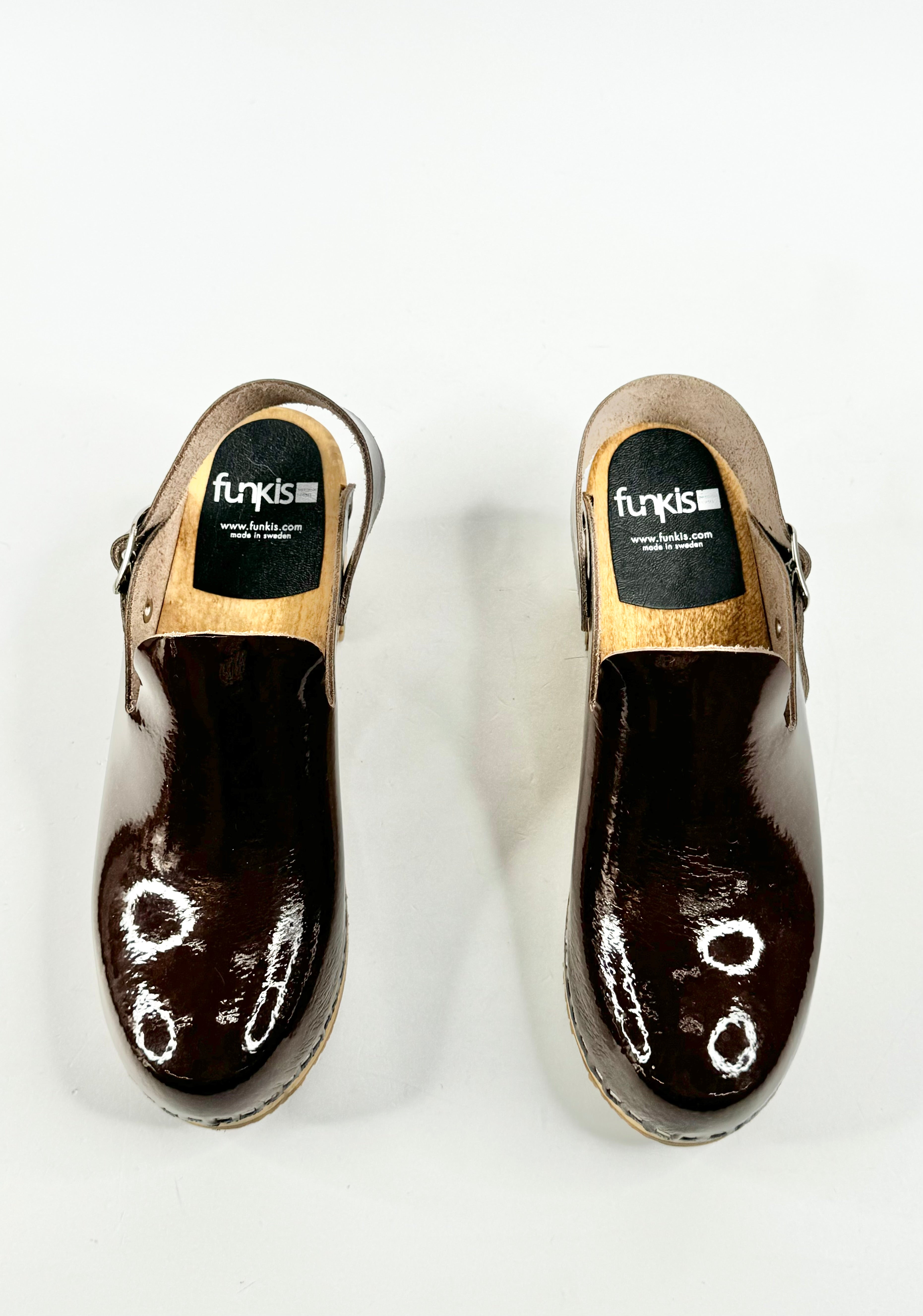Funkis Patent Leather Coffee Clogs - EU38