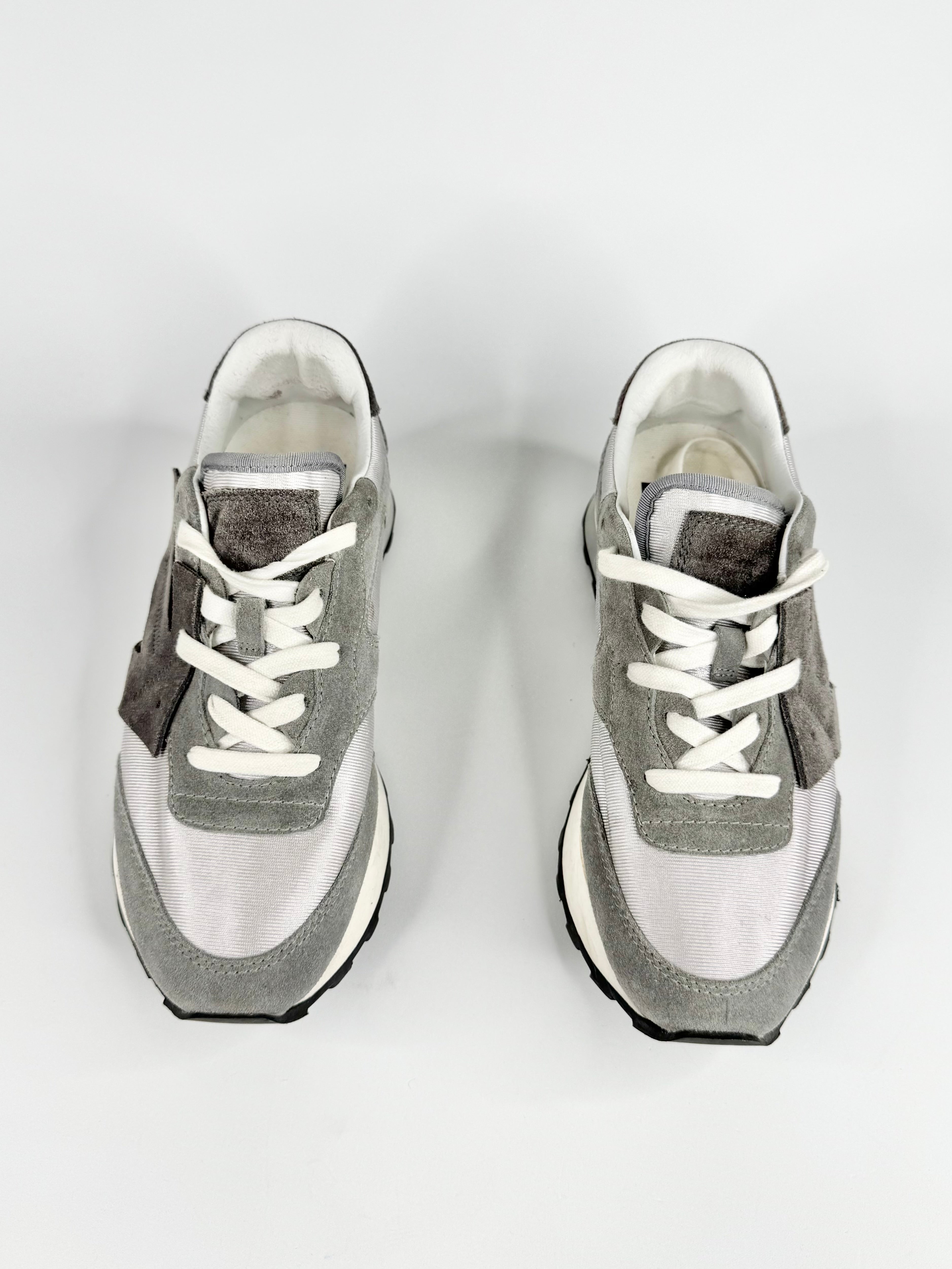 Off-White Grey & White 'Runner' Sneakers - EU39