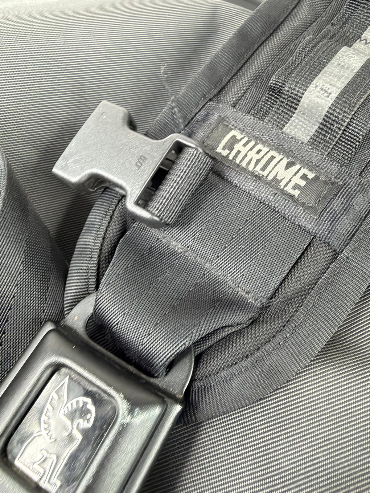 Chrome 24L Grey 'Citizen' Messenger Bag