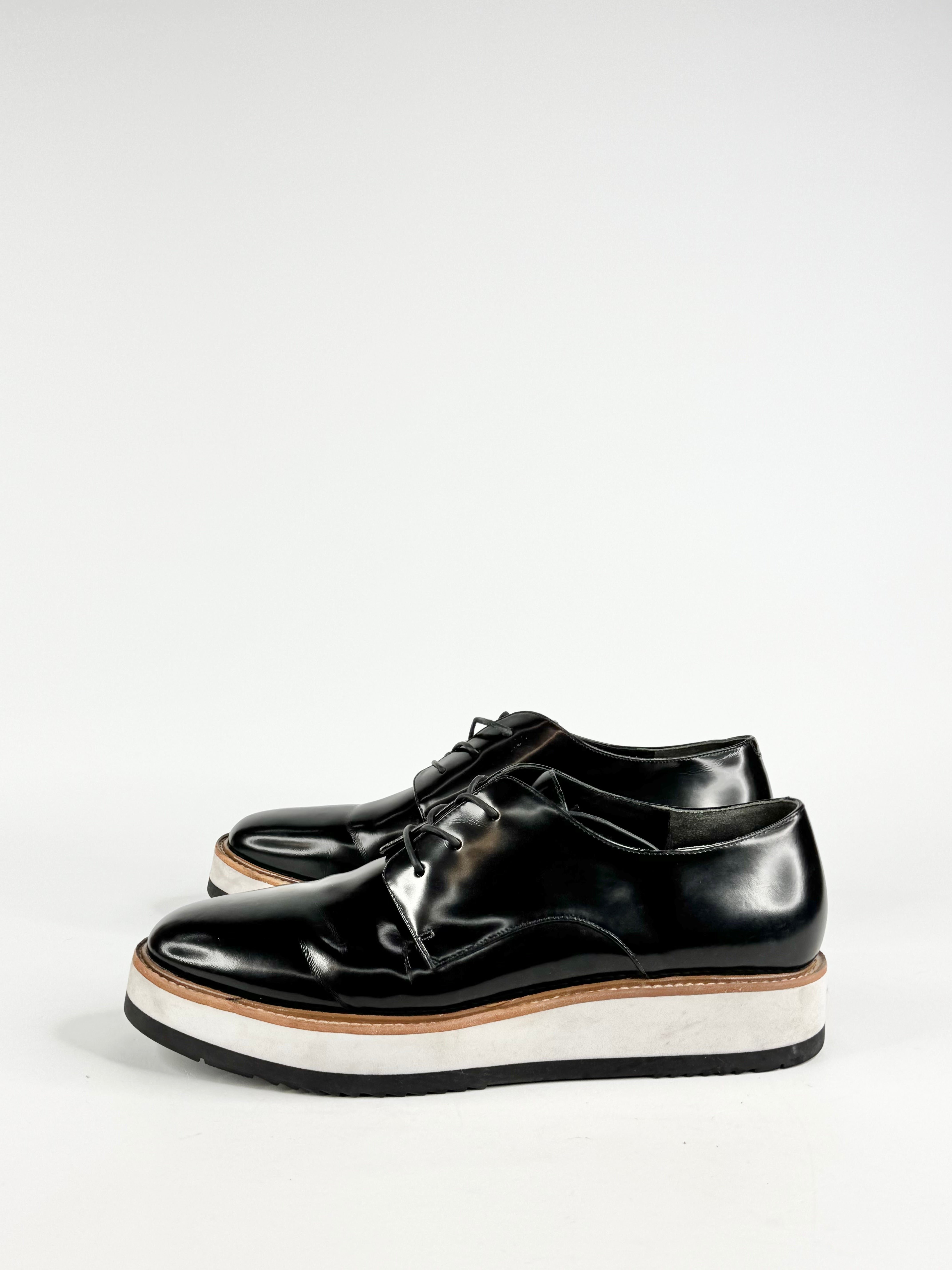 Vince Black Leather 'Reed' Lace Ups - EU38
