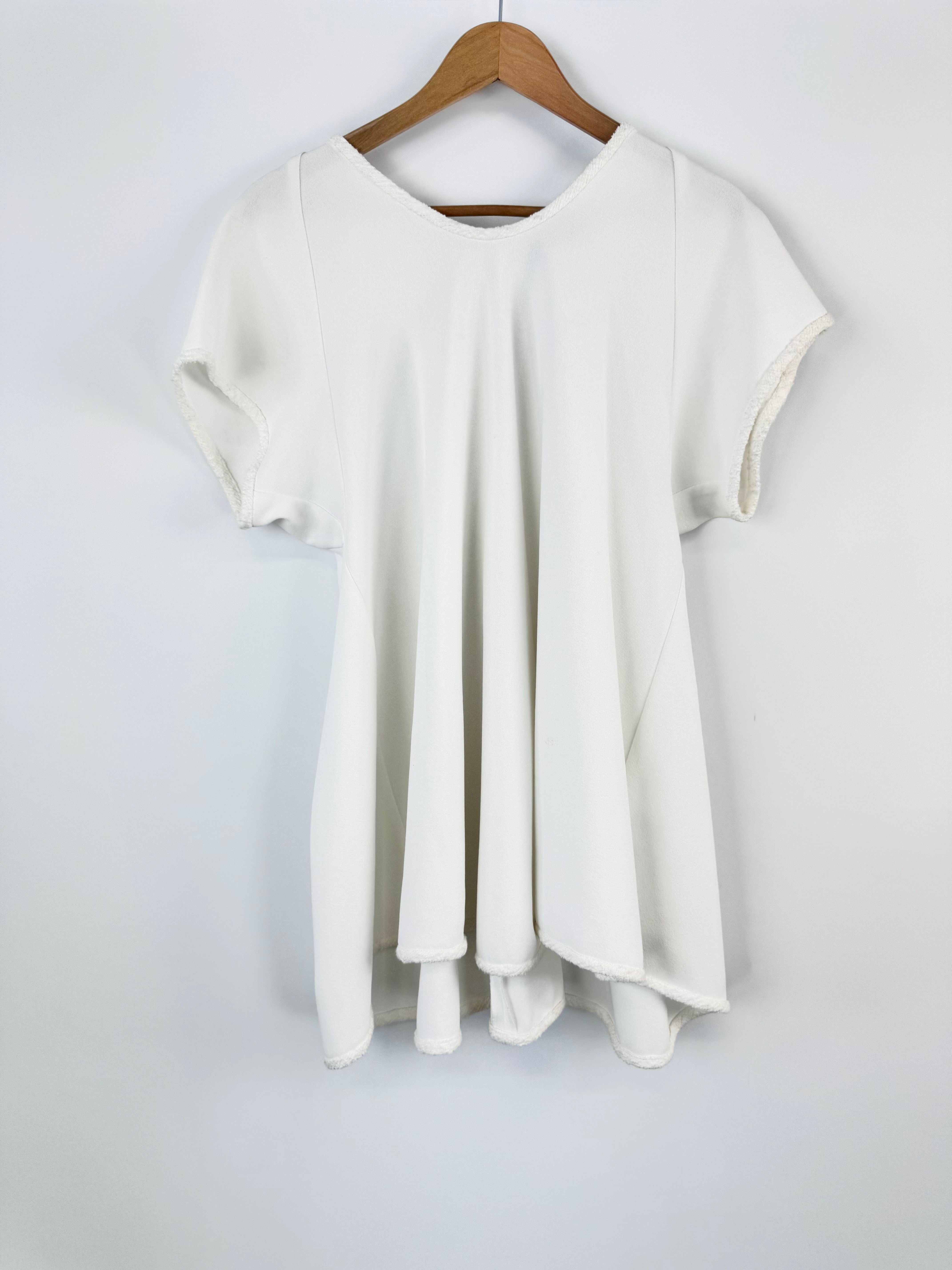 ELLERY WHITE SWING TOP - AU8