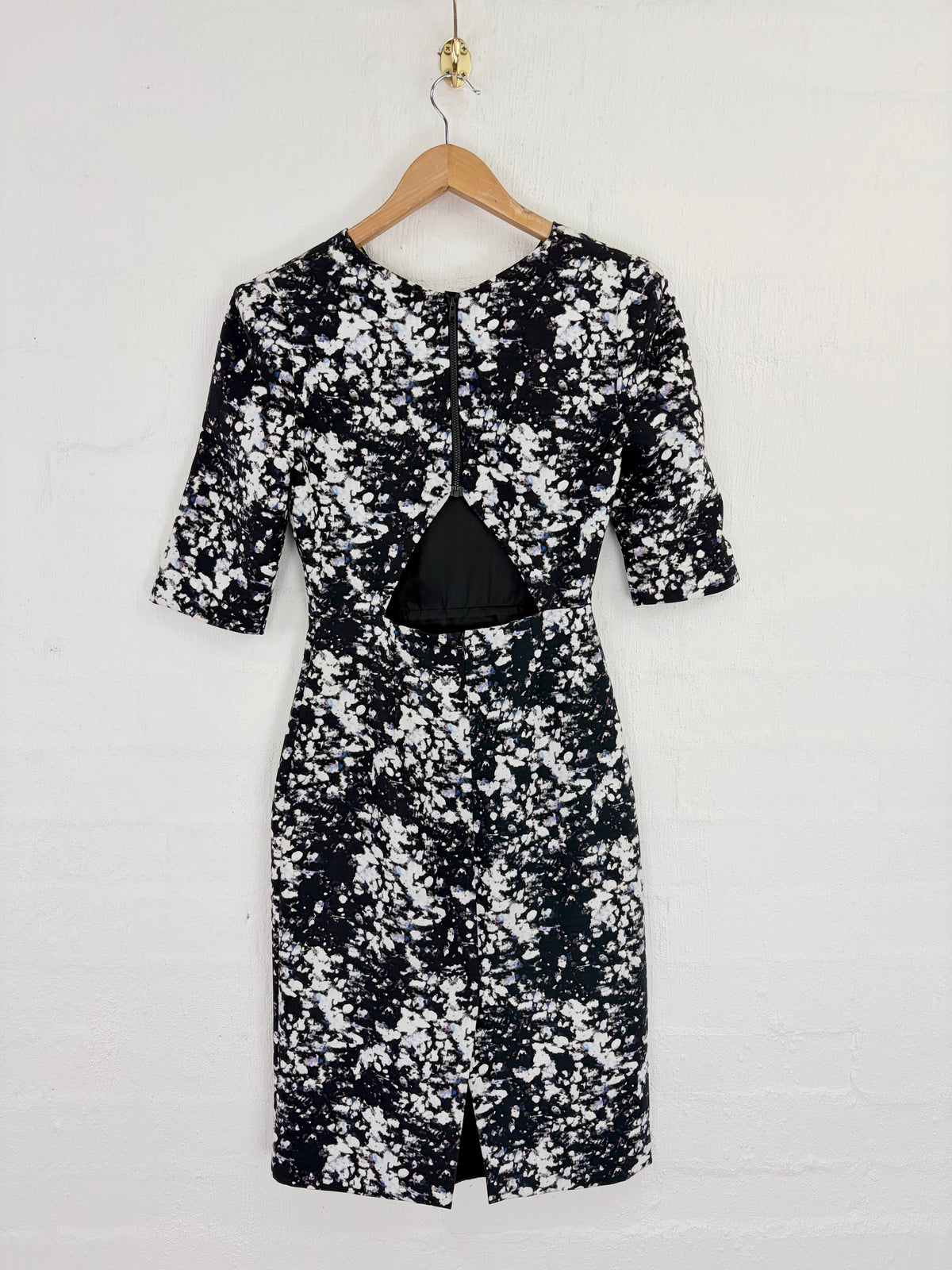 Camilla & Marc Black & White Abstract Floral Print 'Lightyear' Dress - AU6