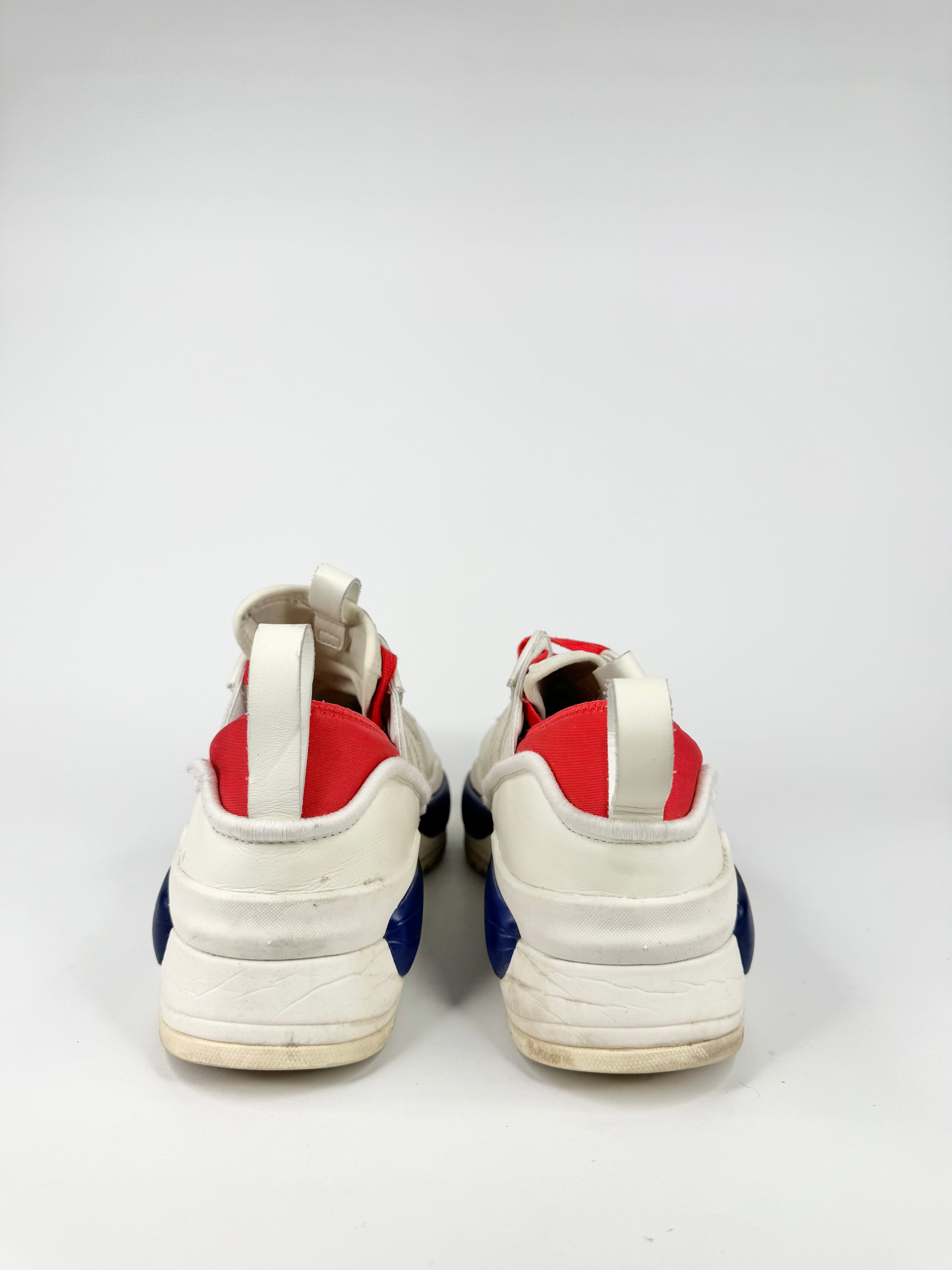 Y-3 'Rivalry' Off-White, Unity Ink & Lush Red Colourway Sneakers - EU44.5