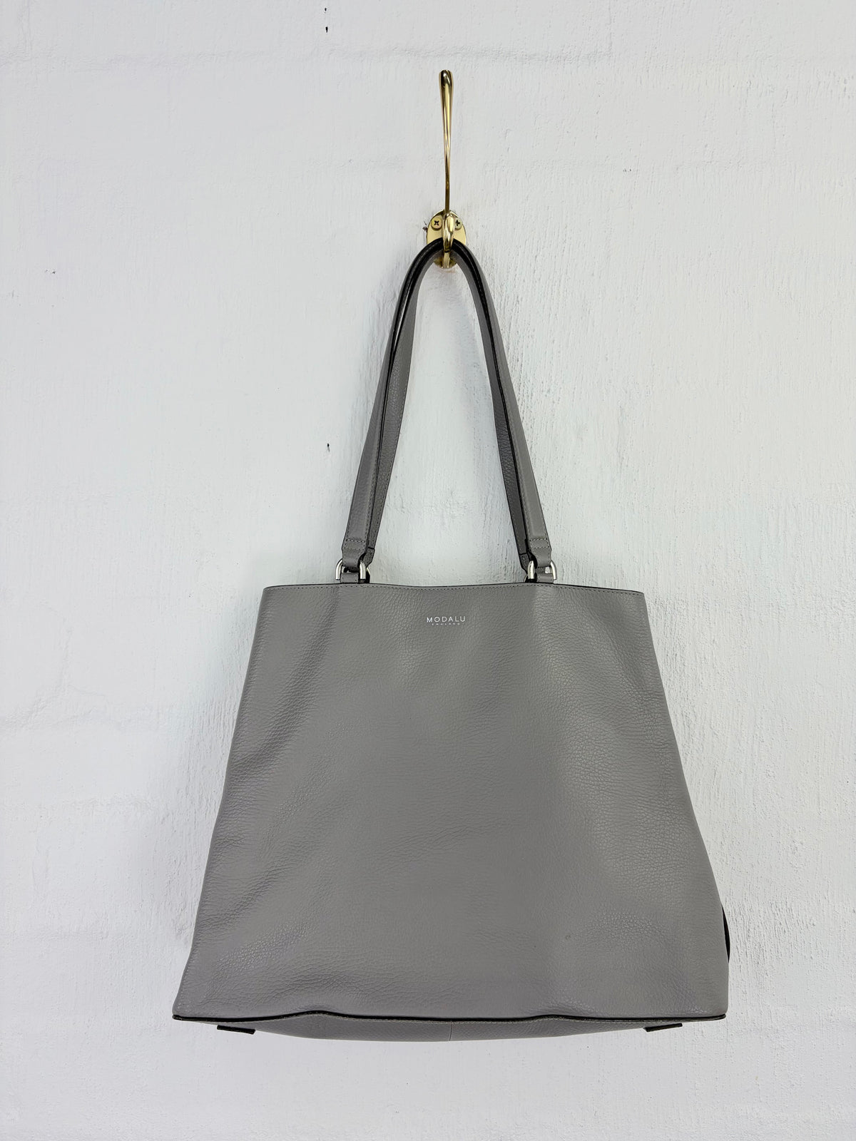 Modalu England Dove Grey Leather Shoulder Bag
